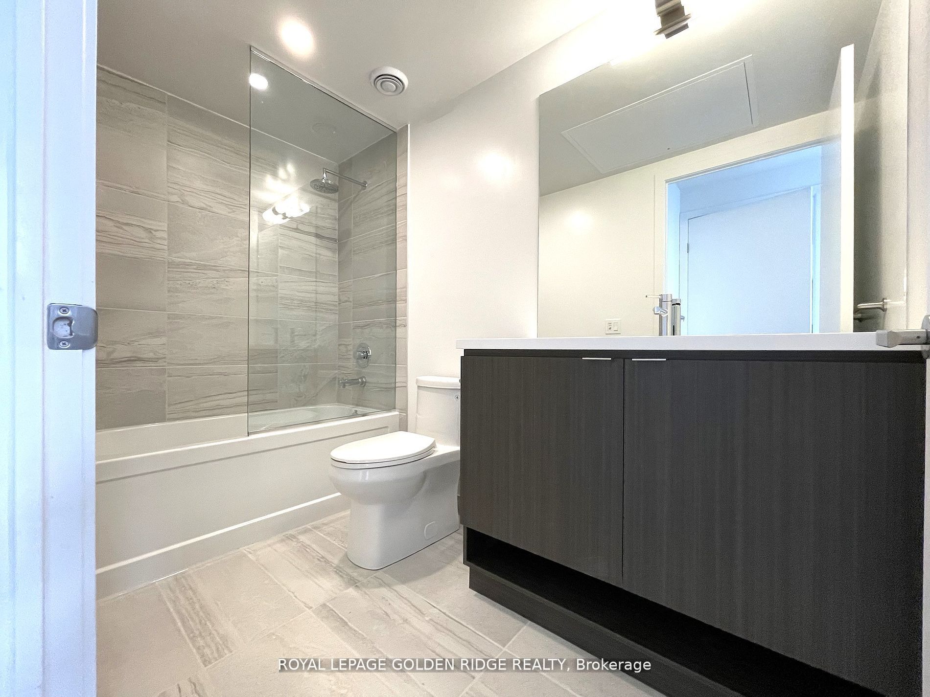 Unit 6812 - 55 cooper Street, Toronto 4