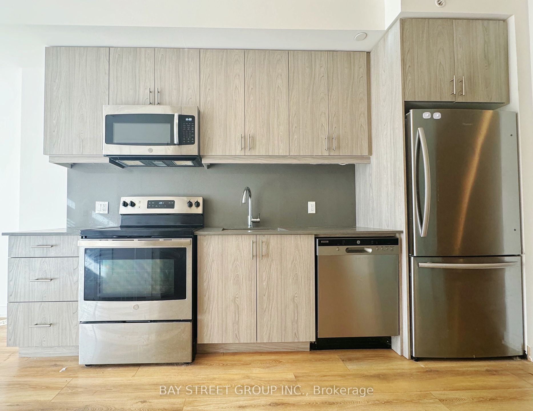 Unit 30 - 57 Finch Avenue W, North York 3