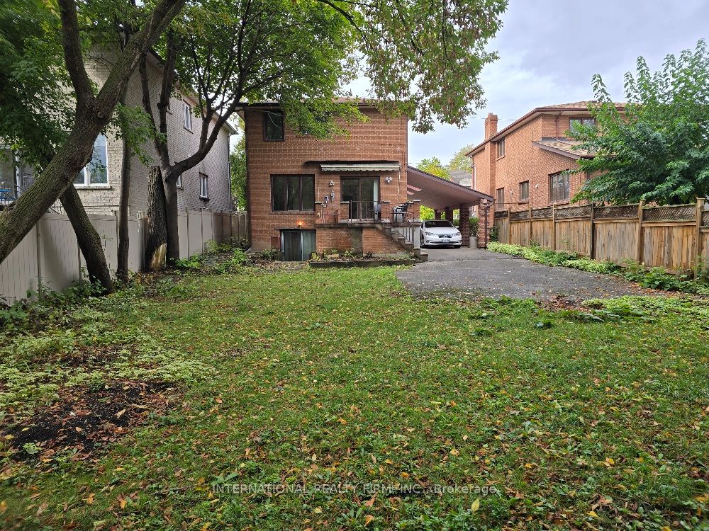 607 Coldstream Avenue, North York 2