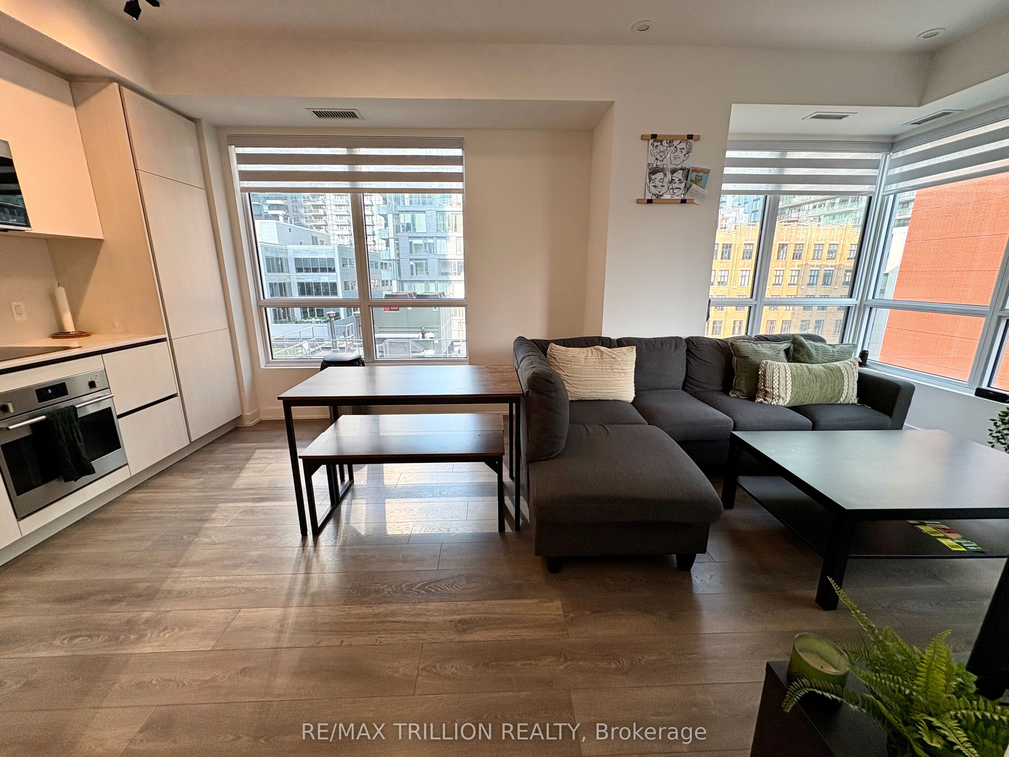 Unit 1016 - 108 Peter Street, Toronto 4