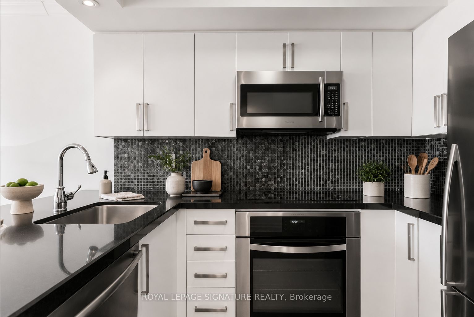 Unit 813 - 92 King Street E, Toronto 3