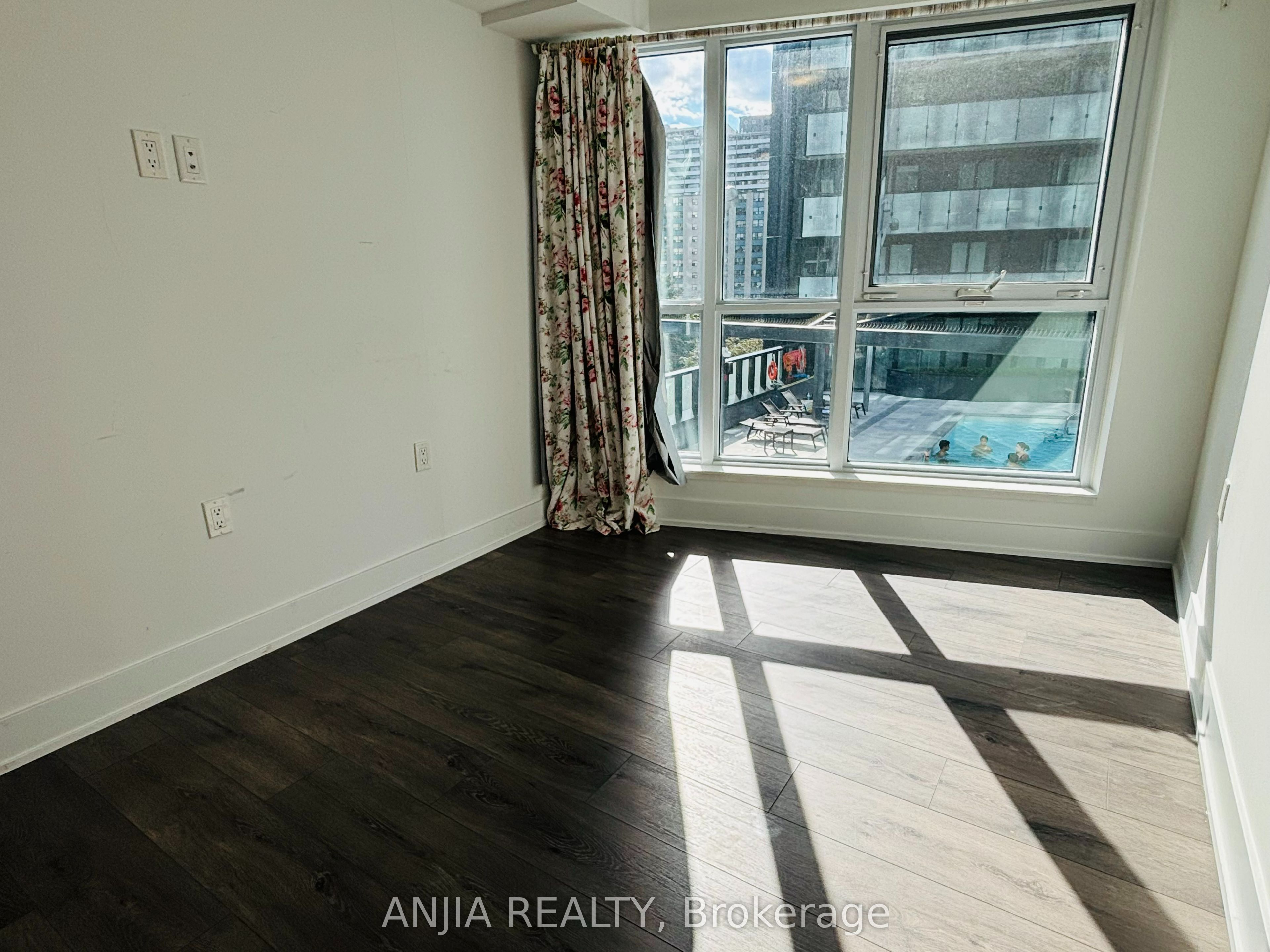 Unit 622 - 585 Bloor Street E, Toronto 4