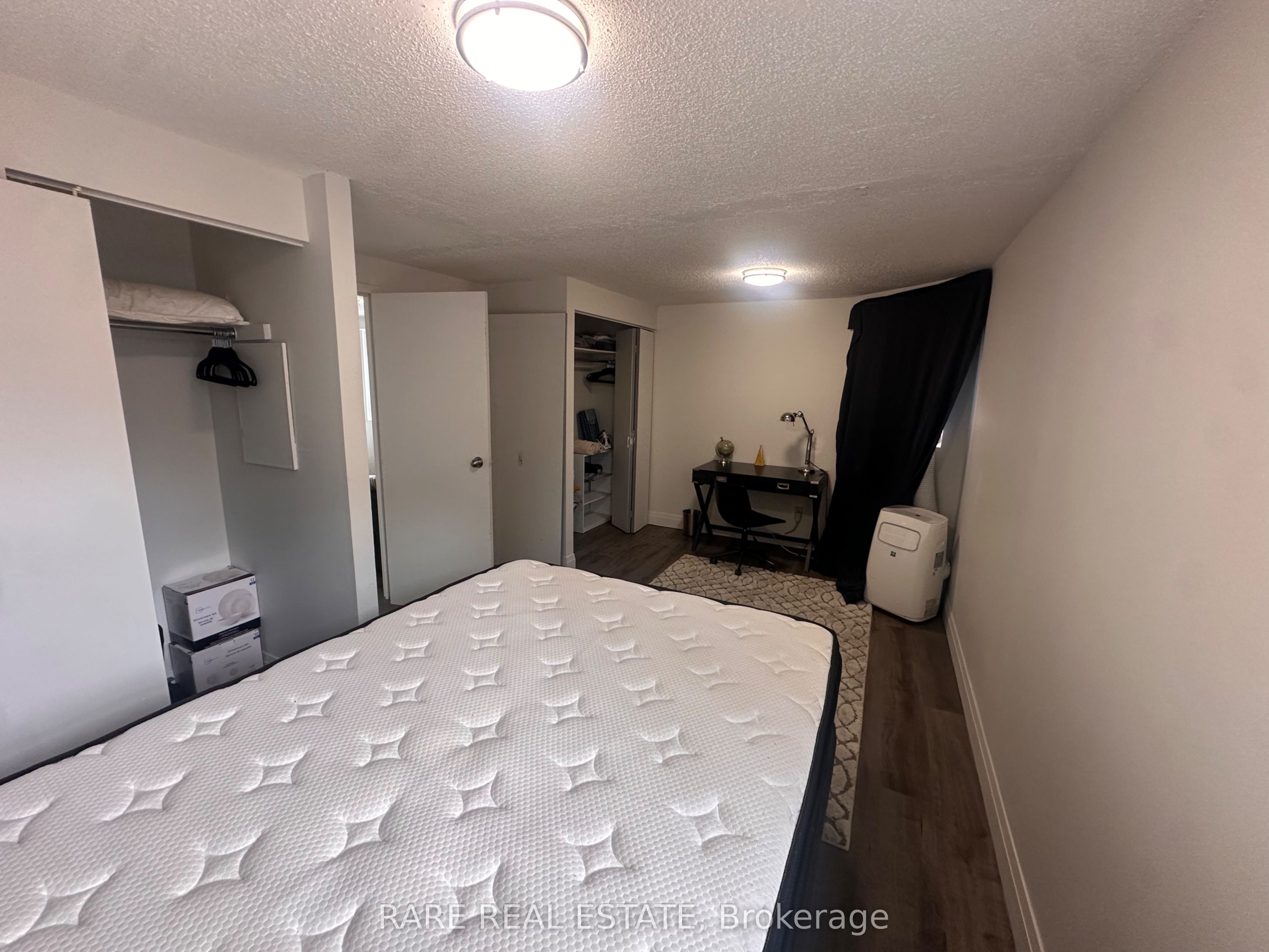 Unit 12 - 99 Bellevue Avenue, Toronto 5
