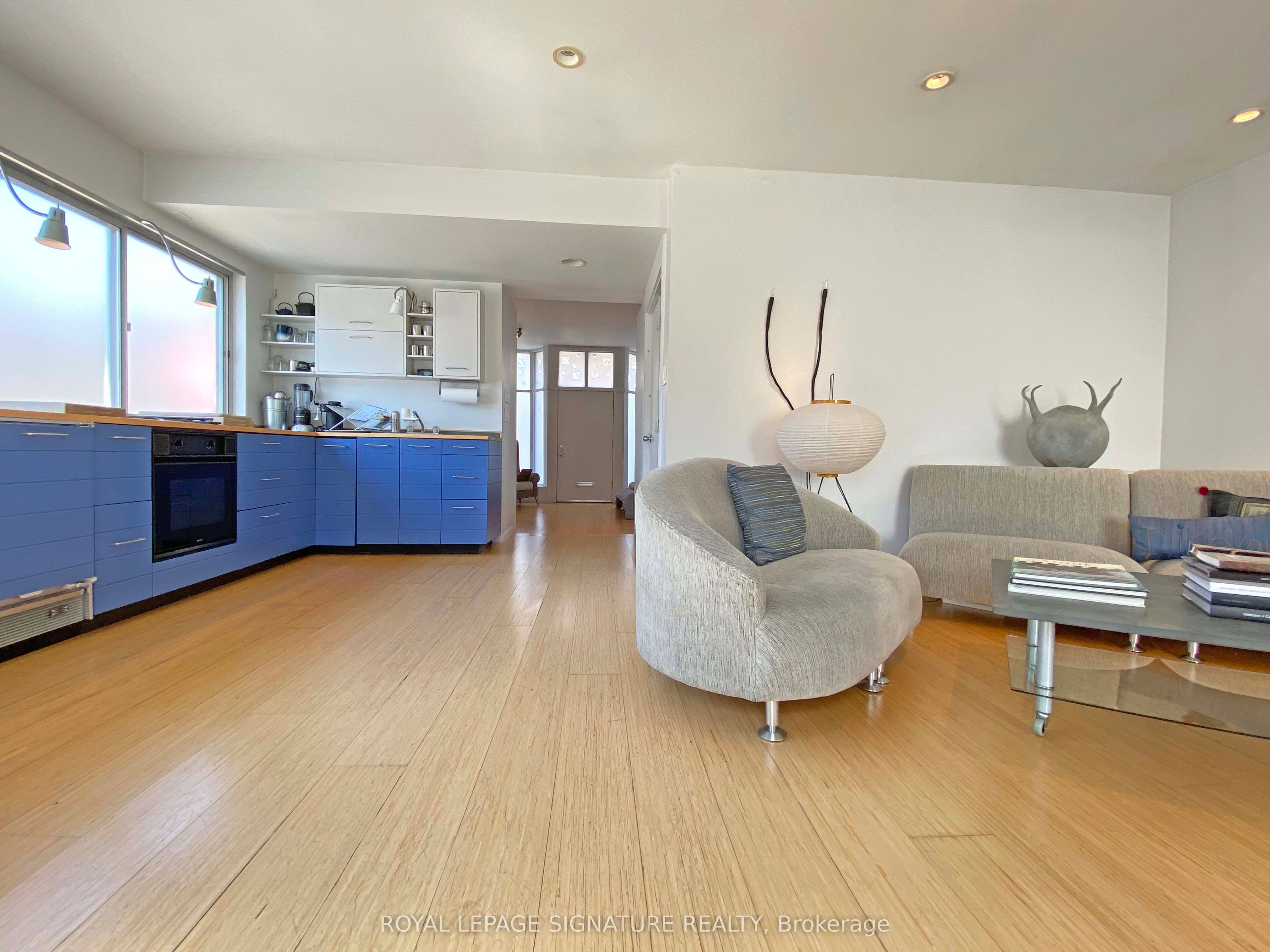 Unit Main - 623 Wellington Street W, Toronto 4