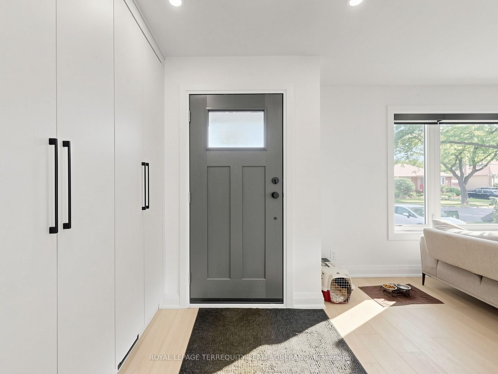 Unit Upper - 41 Bainbridge Avenue, North York 3