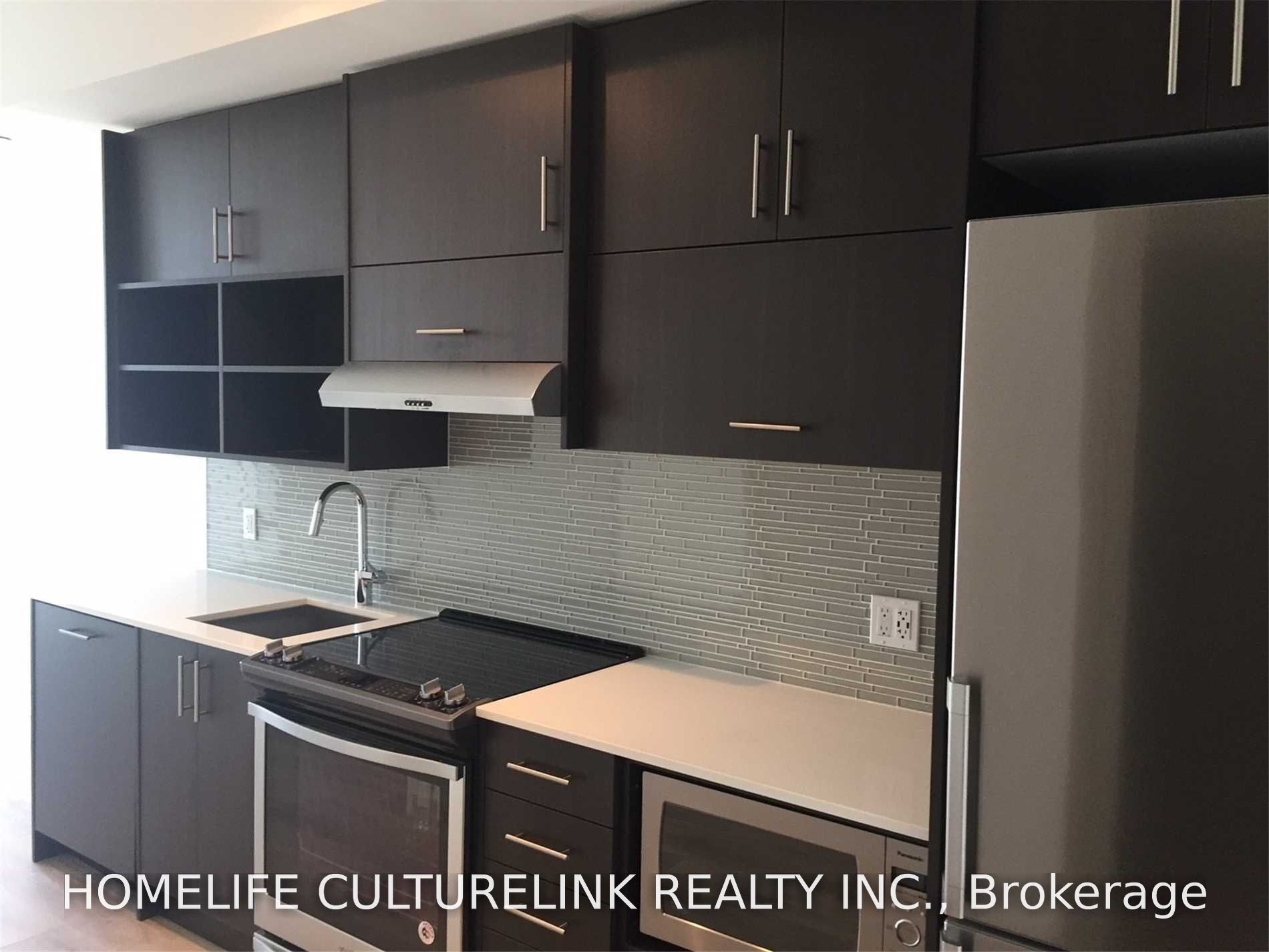 Unit 701 - 128 Fairview Mall Drive, North York 4
