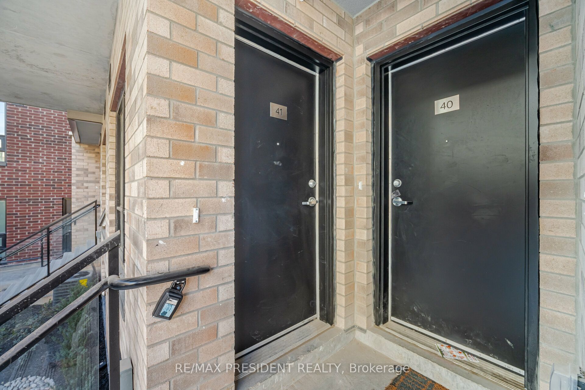 Unit 41 - 861 Sheppard Avenue W, North York 3