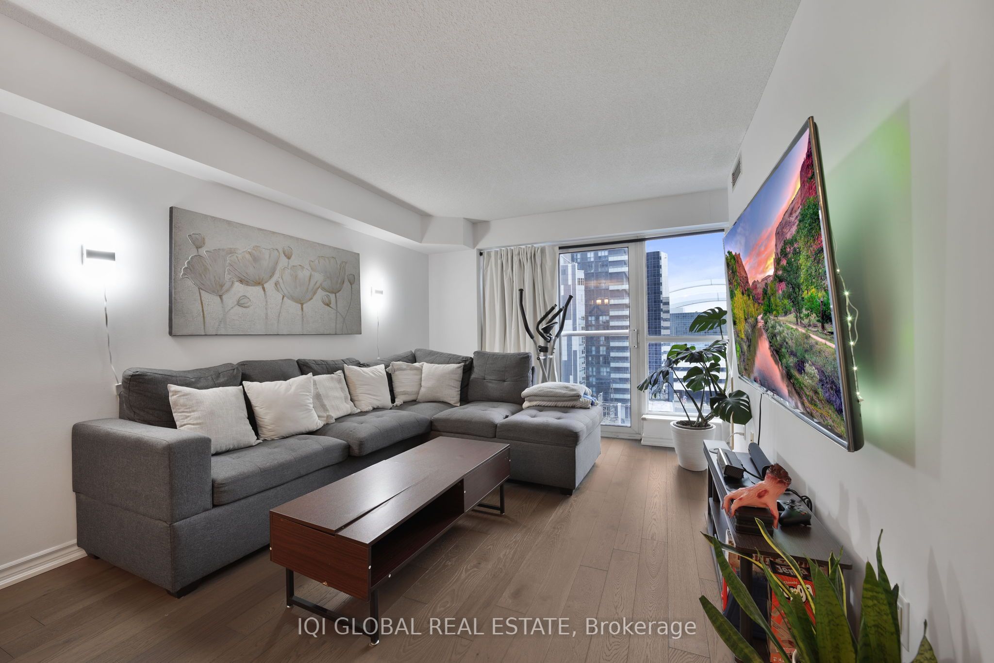 Unit 1133 - 250 Wellington Street W, Toronto 5