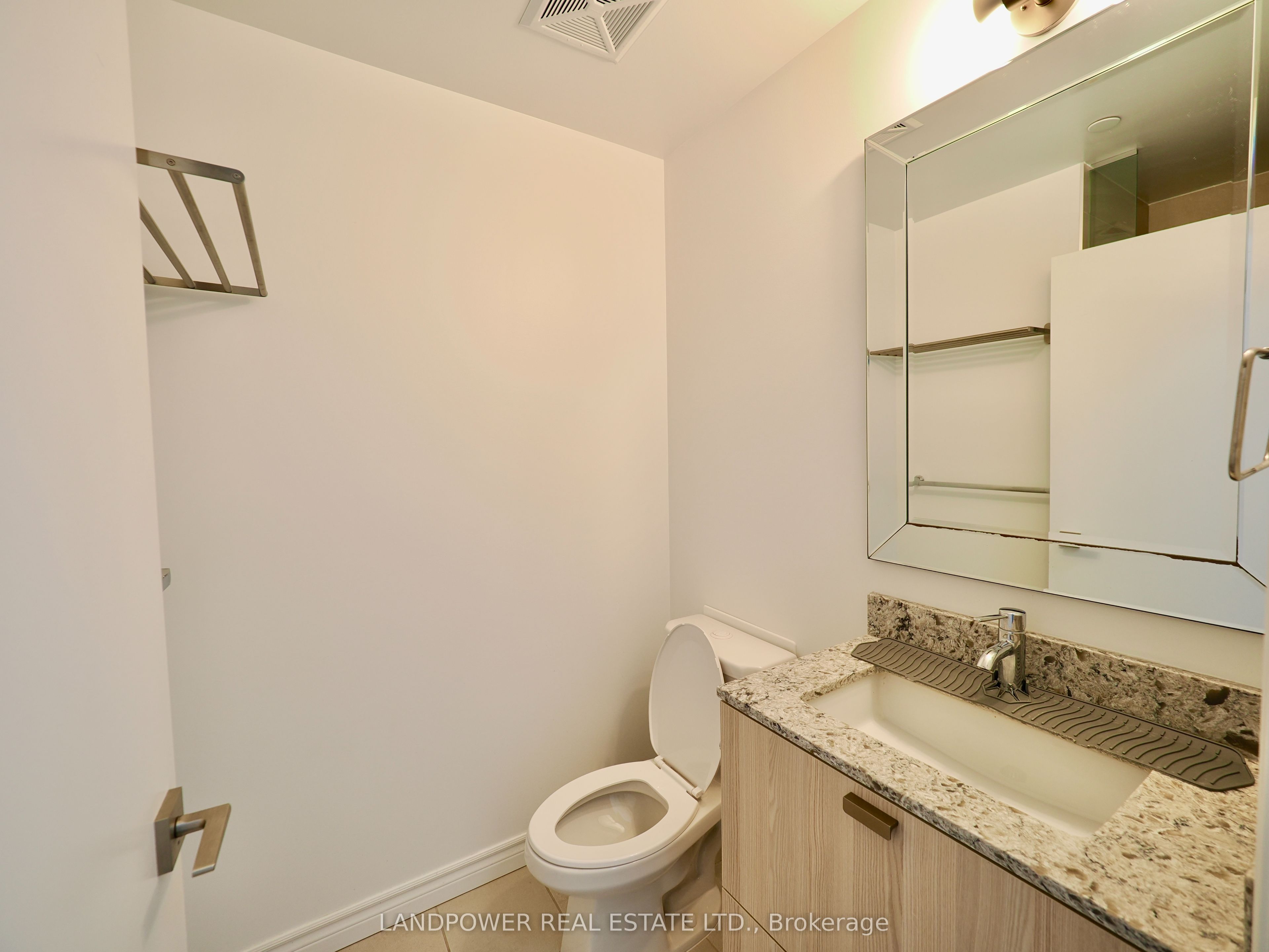 Unit 2002 - 56 Forest Manor Road, North York 5