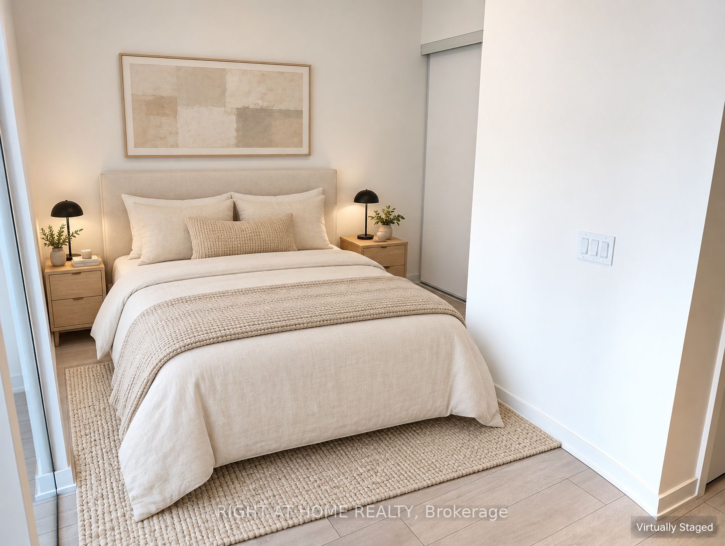 Unit 316 - 5 Lakeview Avenue, Toronto 4