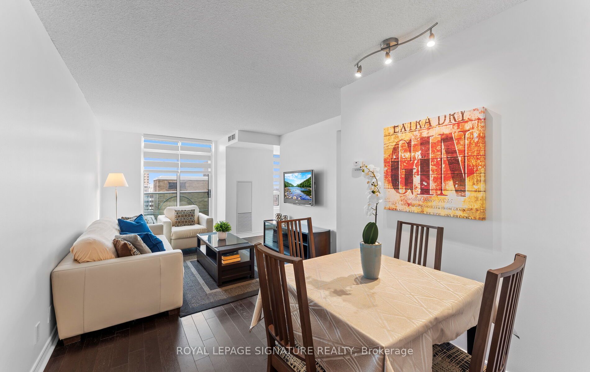 Unit 1411 - 212 Eglinton Avenue E, Toronto 5