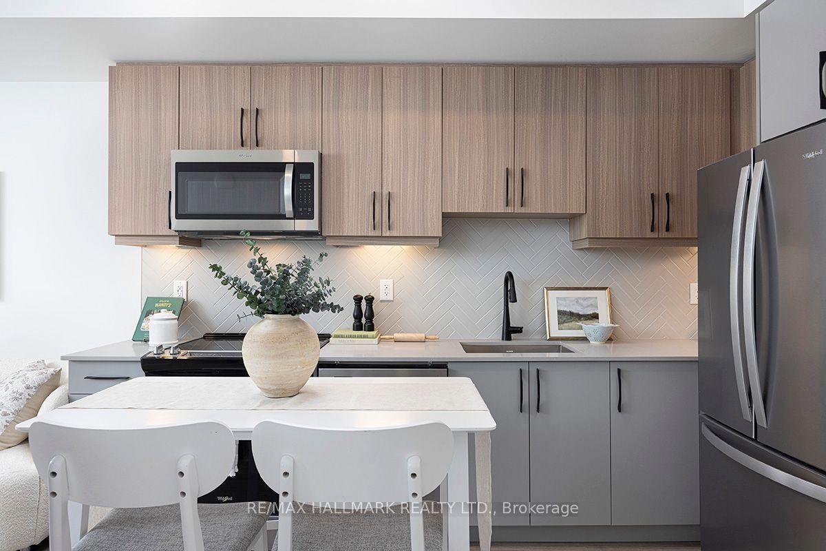 Unit 2 - 15 Brenthall Avenue W, North York 2