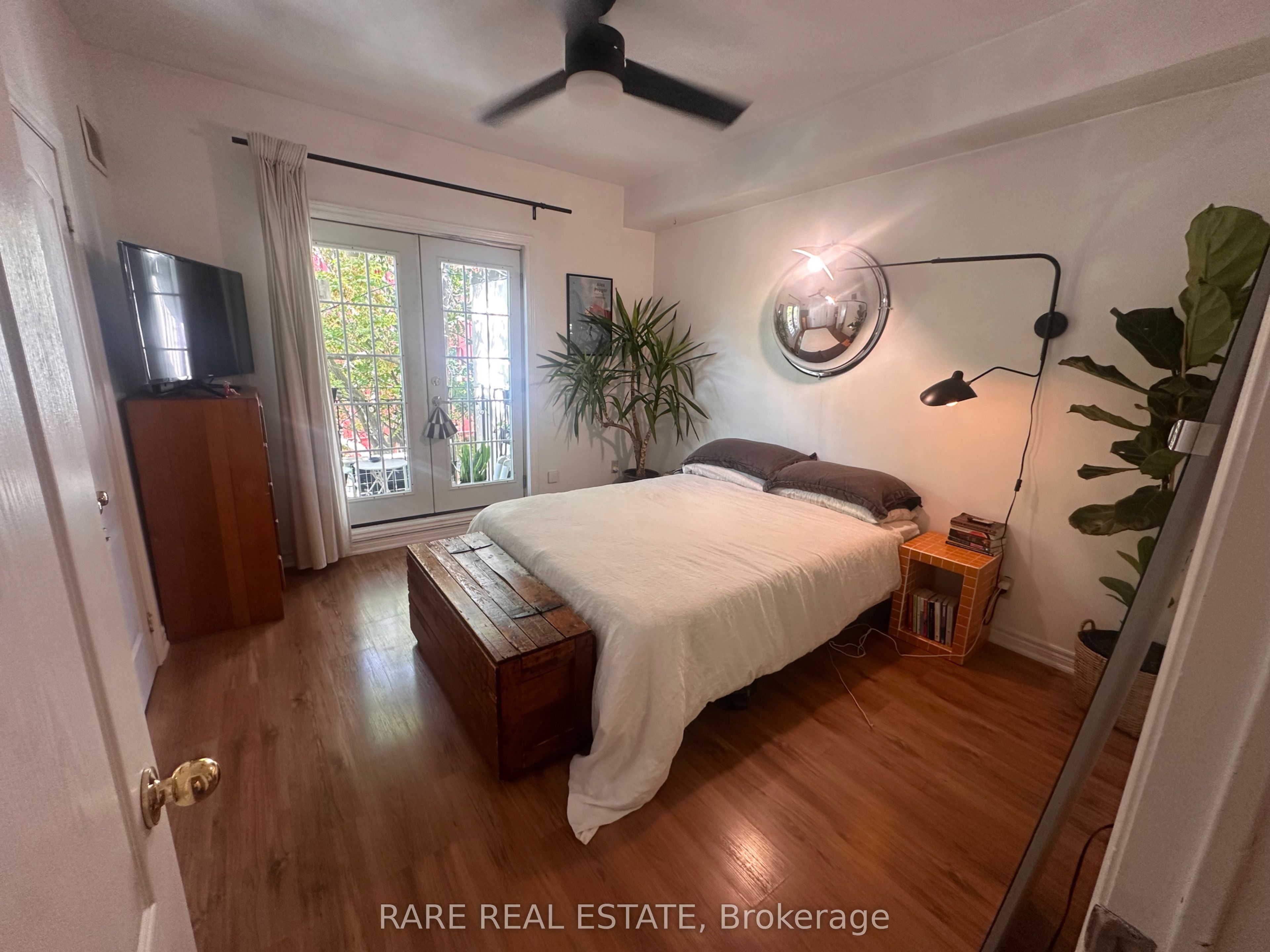 Unit 3 - 198 Augusta Avenue, Toronto 3
