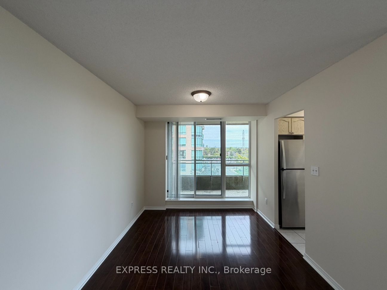 Unit 607 - 39 Pemberton Avenue, North York 4