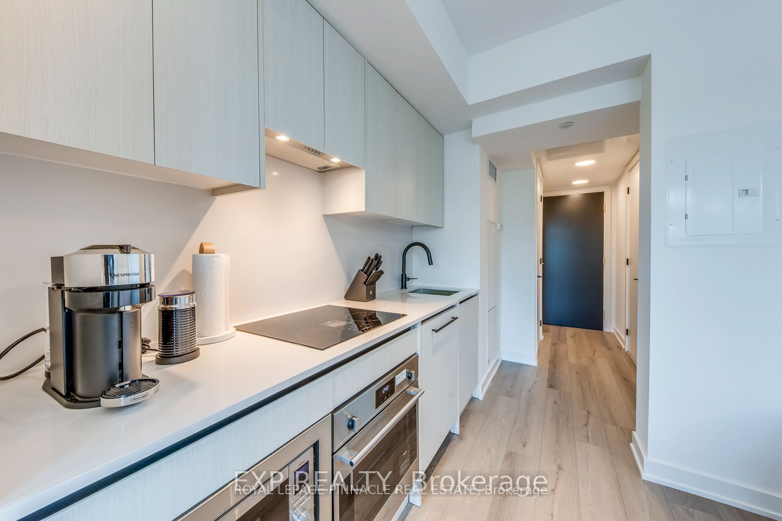 Unit 415 - 5 Lakeview Avenue, Toronto 5