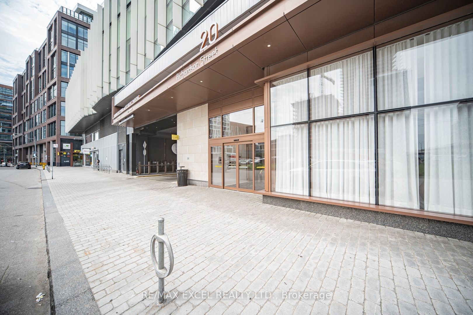 Unit 3311 - 20 Richardson Street, Toronto 4