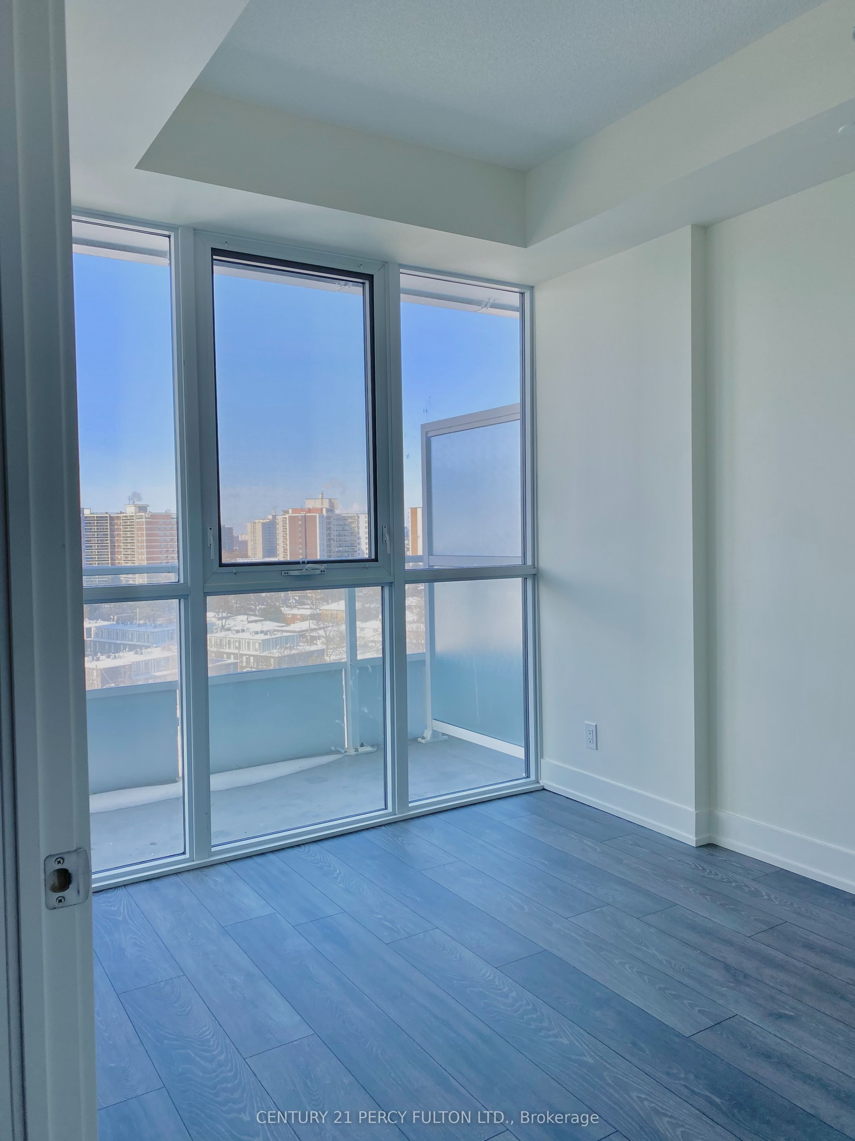 Unit 1105 - 180 Fairview Mall Drive, North York 5