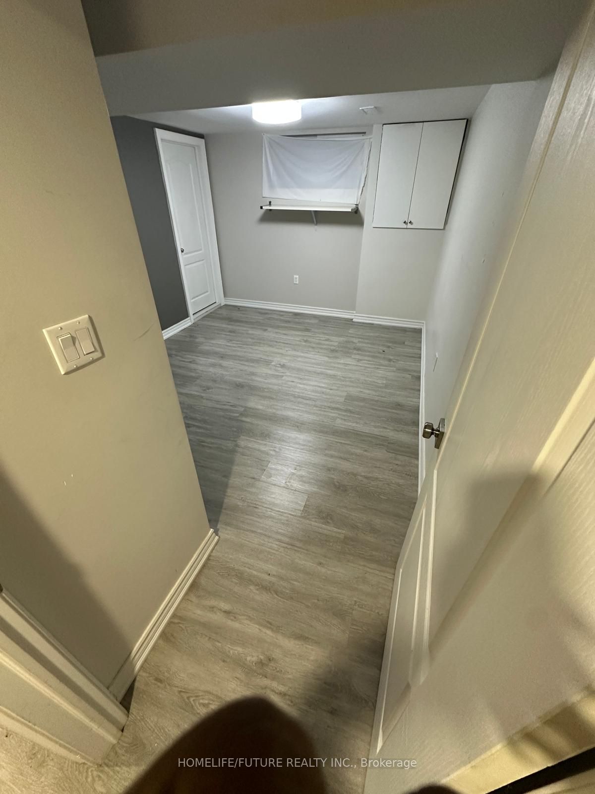Unit Bsmt - 33 Oldborough Circle, North York 5