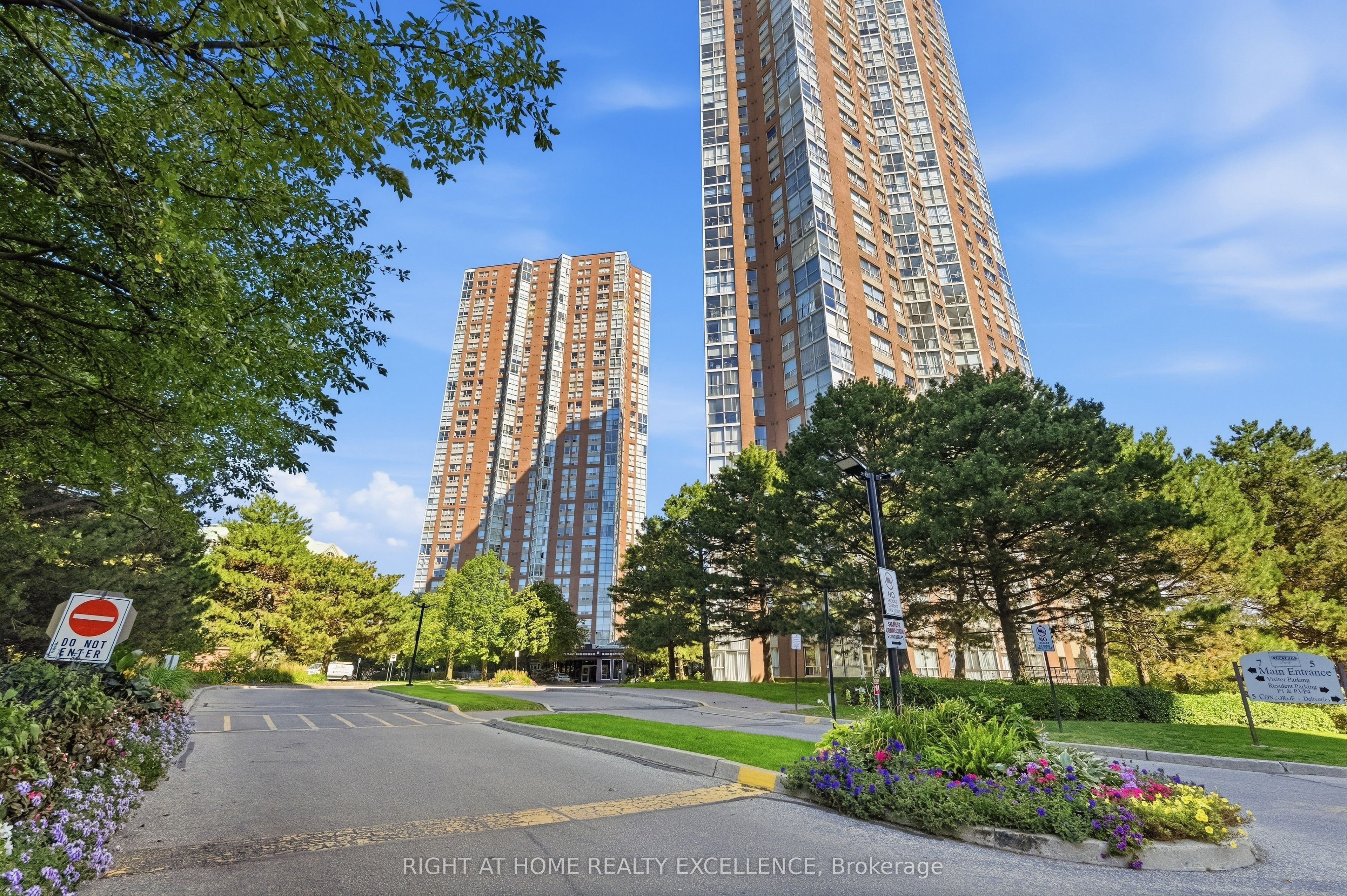 Unit 3703 - 7 Concorde Place, North York 3