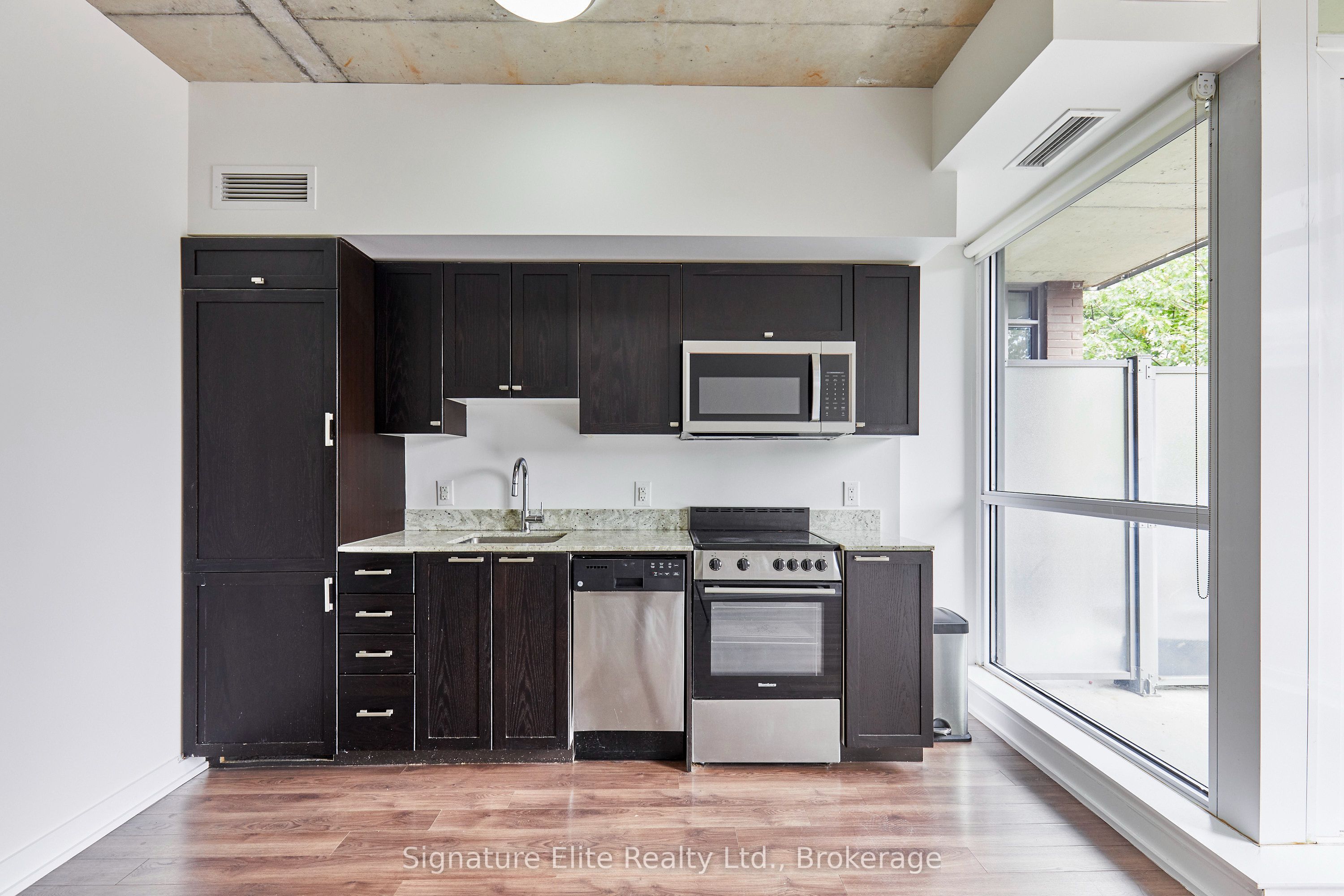 Unit 203 - 707 Dovercourt Road, Toronto 3