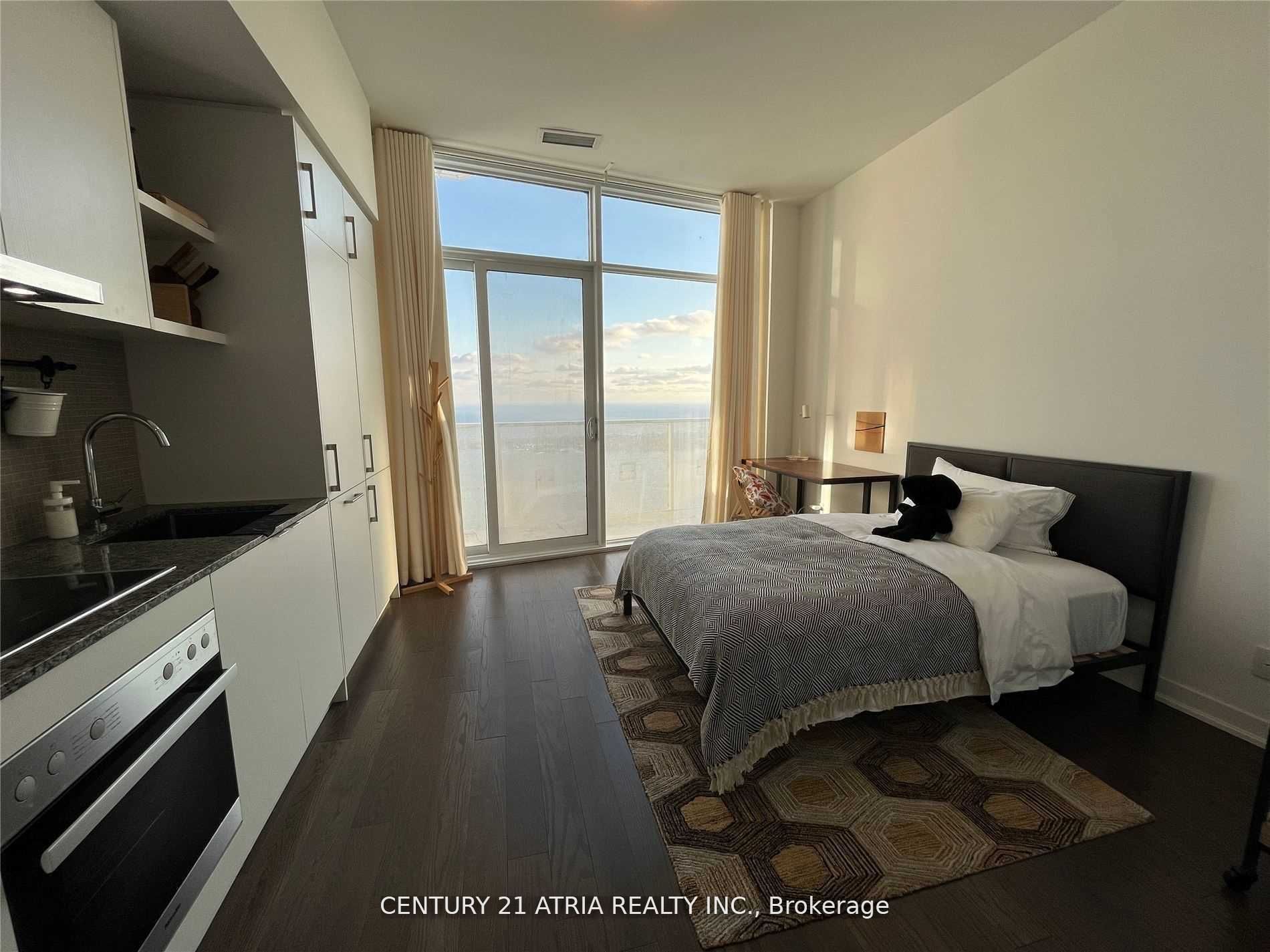 Unit 6908 - 100 Harbour Street, Toronto 4