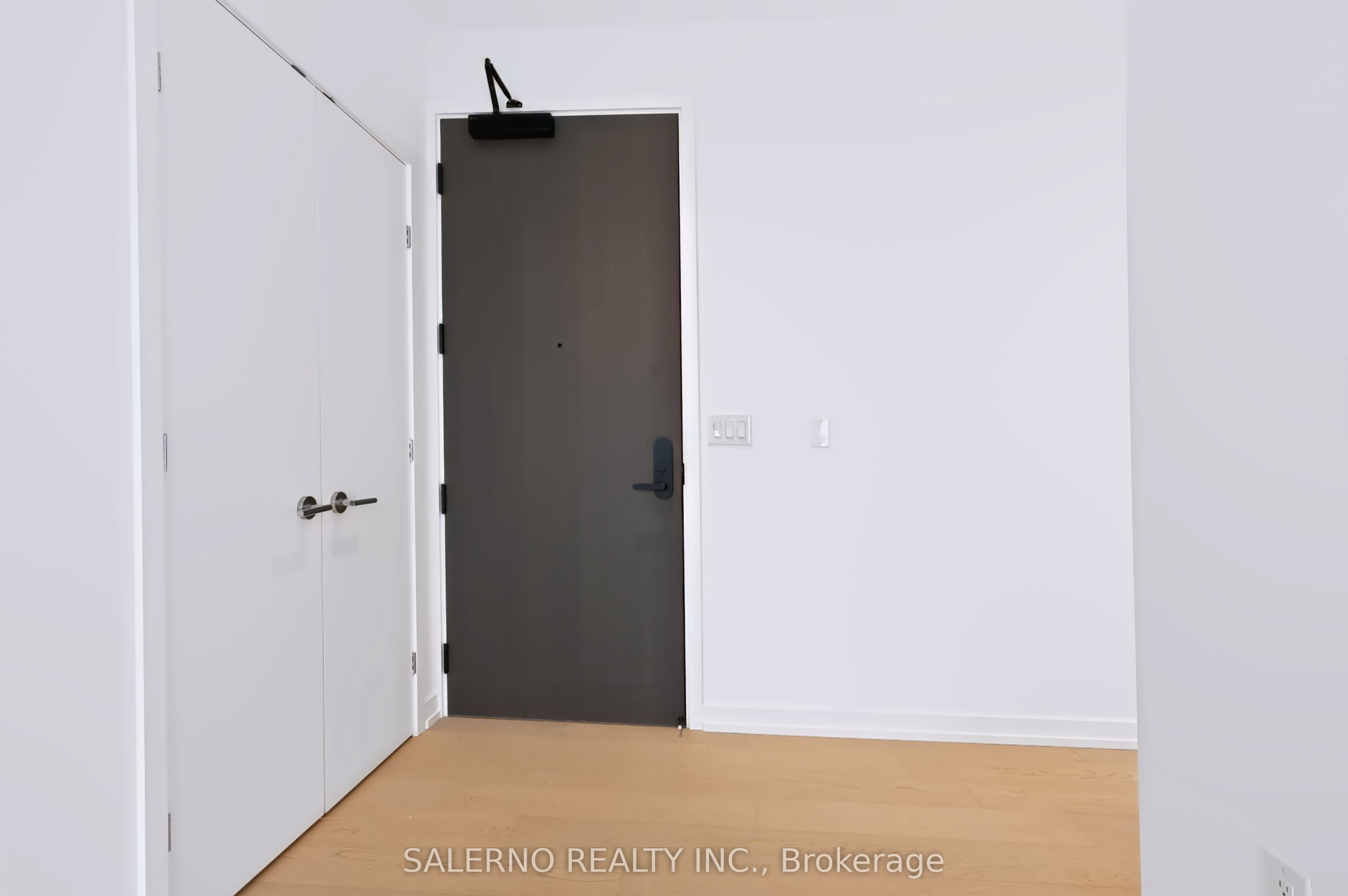 Unit 2101 - 1315 Bay Street, Toronto 5