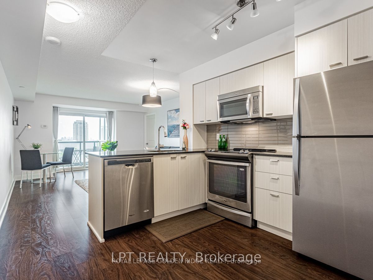 Unit 1004 - 88 Sheppard Avenue E, North York 4