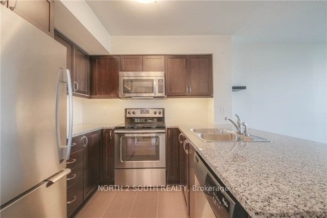 Unit 712 - 25 Lower Simcoe Street, Toronto 4
