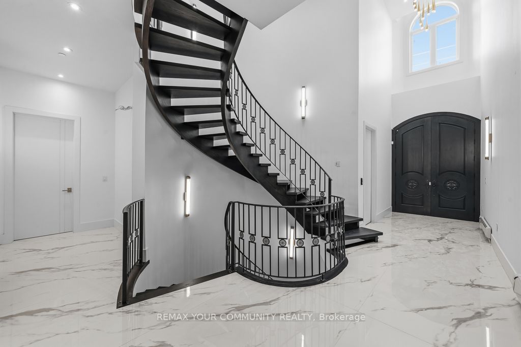 Unit Aurelia Suite - 217 Churchill Avenue, North York 3