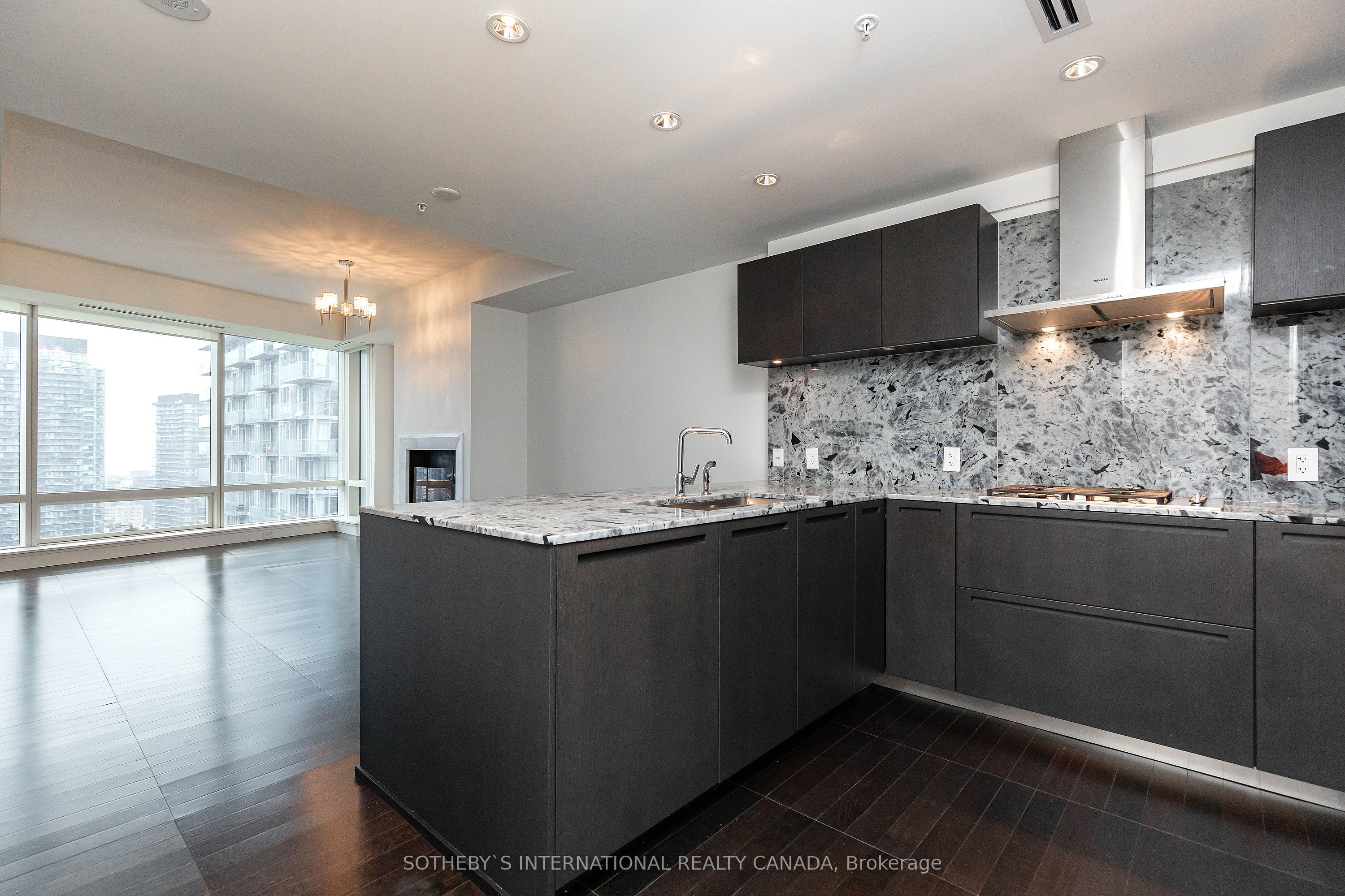 Unit 3002 - 180 University Avenue, Toronto 5