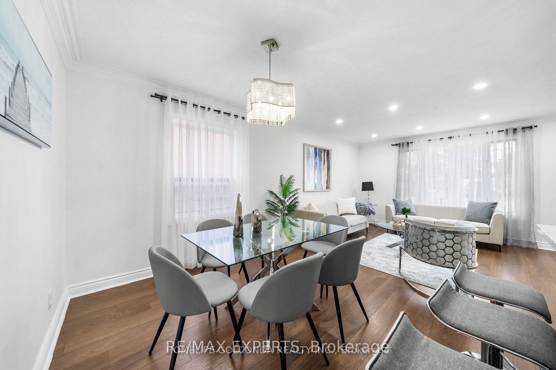 253 Bogert Avenue, North York 5