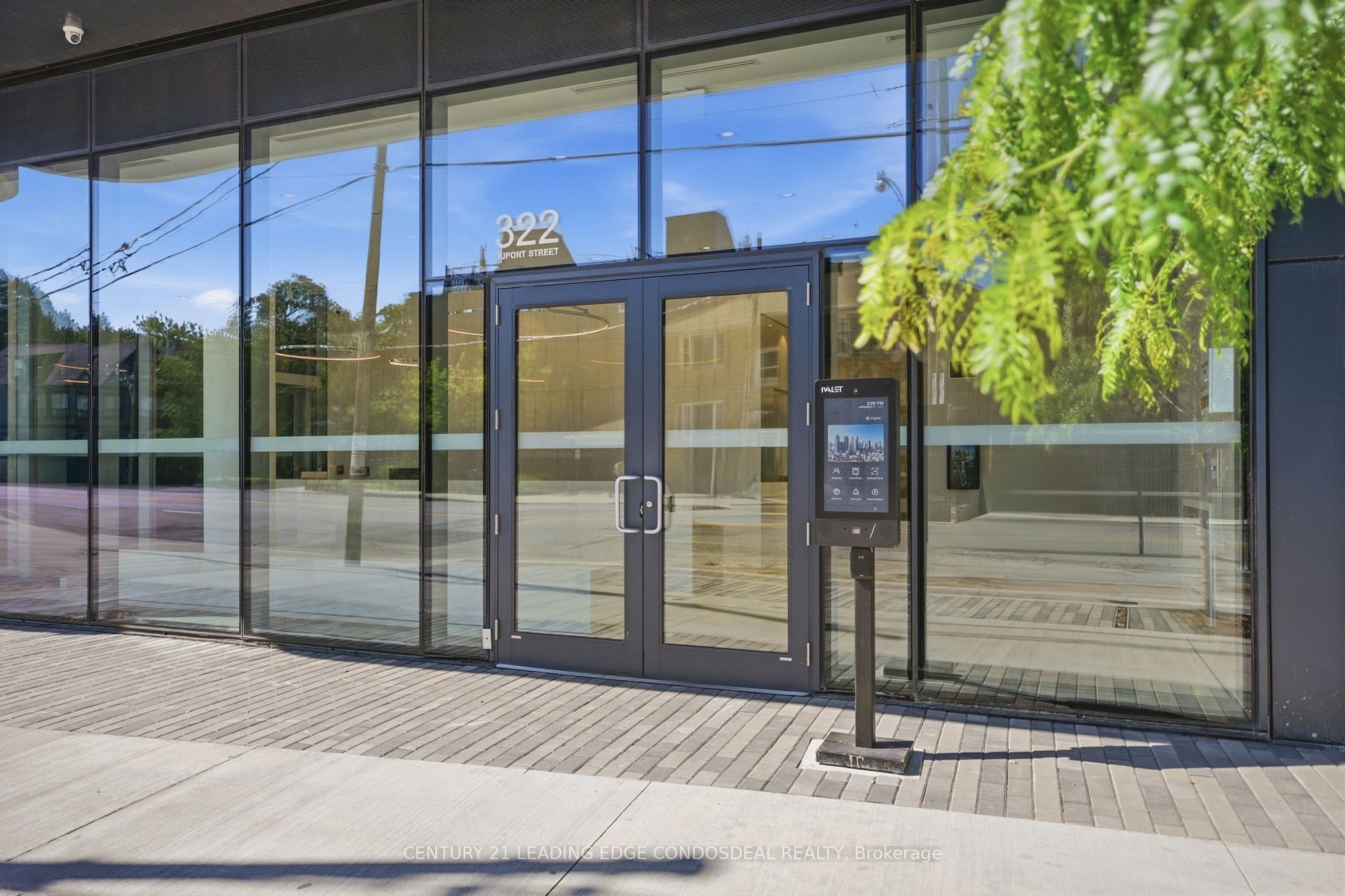 Unit 207 - 322 Dupont Street, Toronto 4