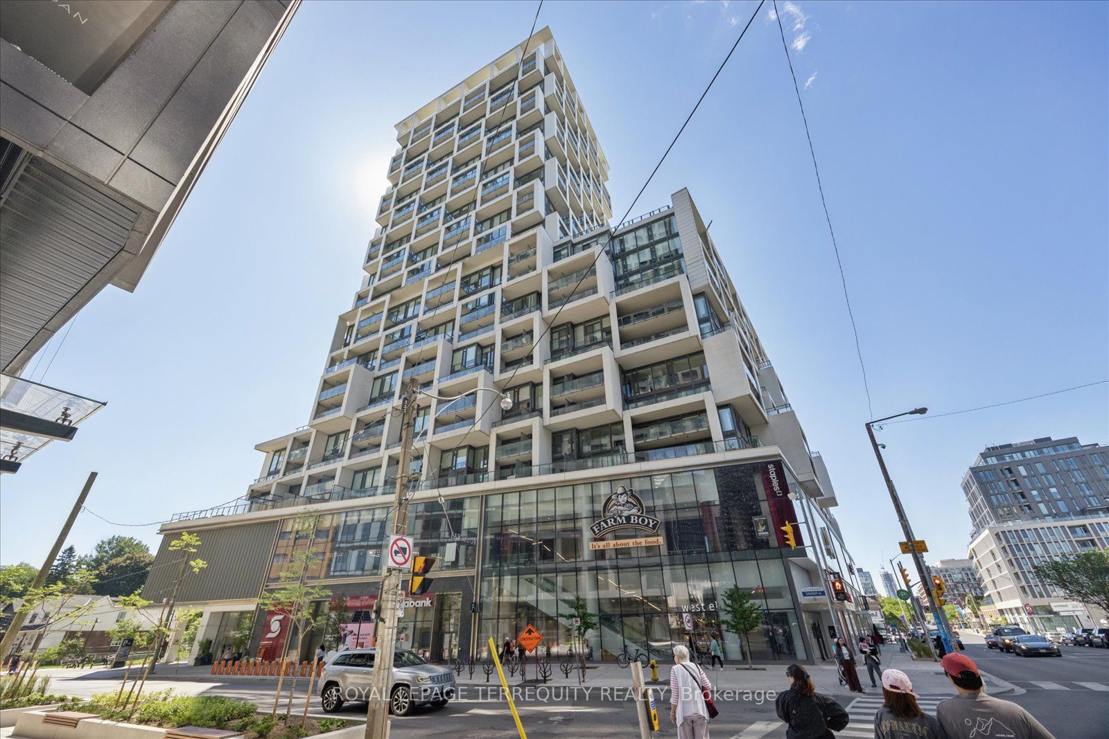 Unit 703 - 5 Soudan Avenue, Toronto 2