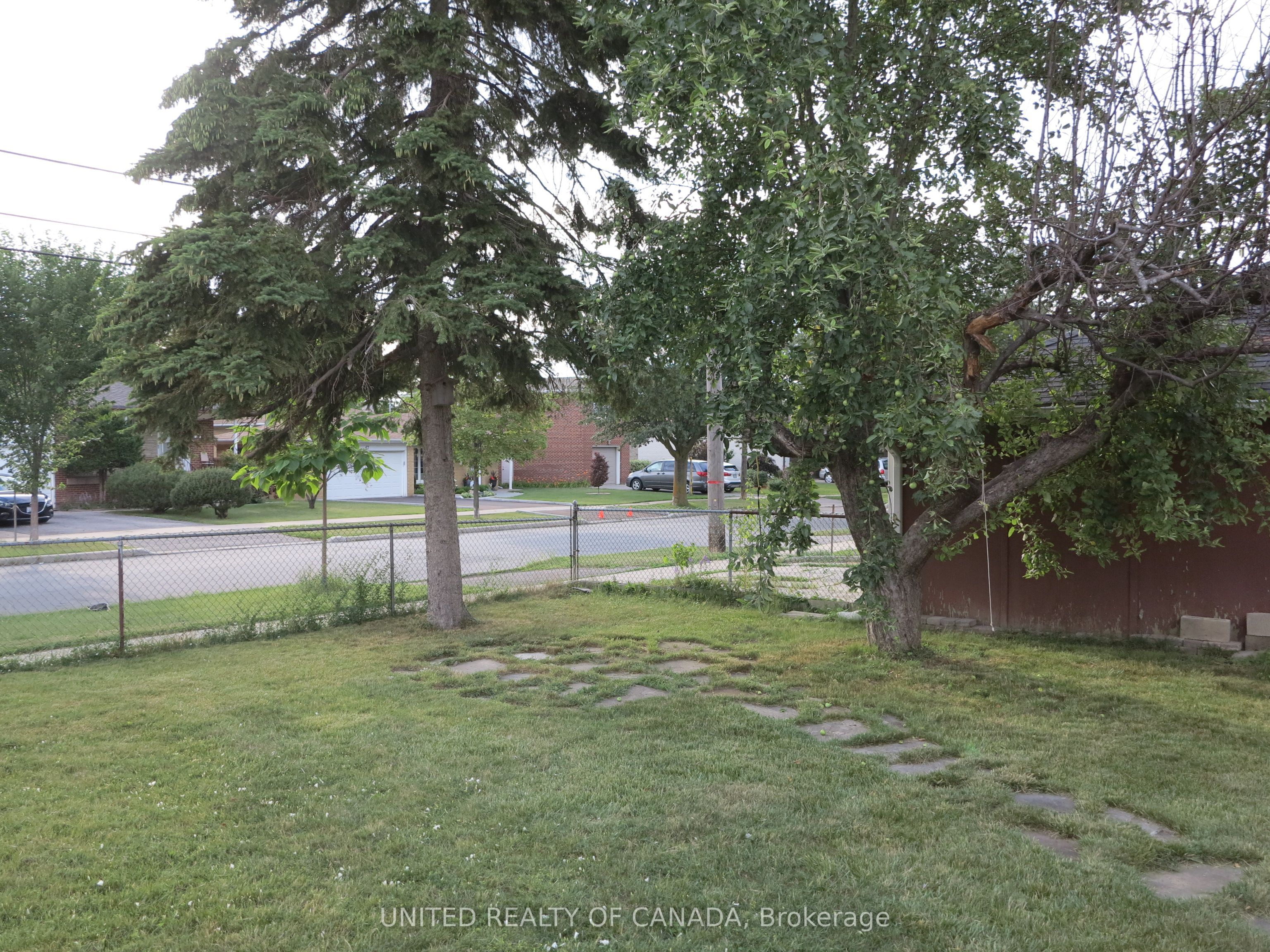 456 Drewry Avenue, North York 4
