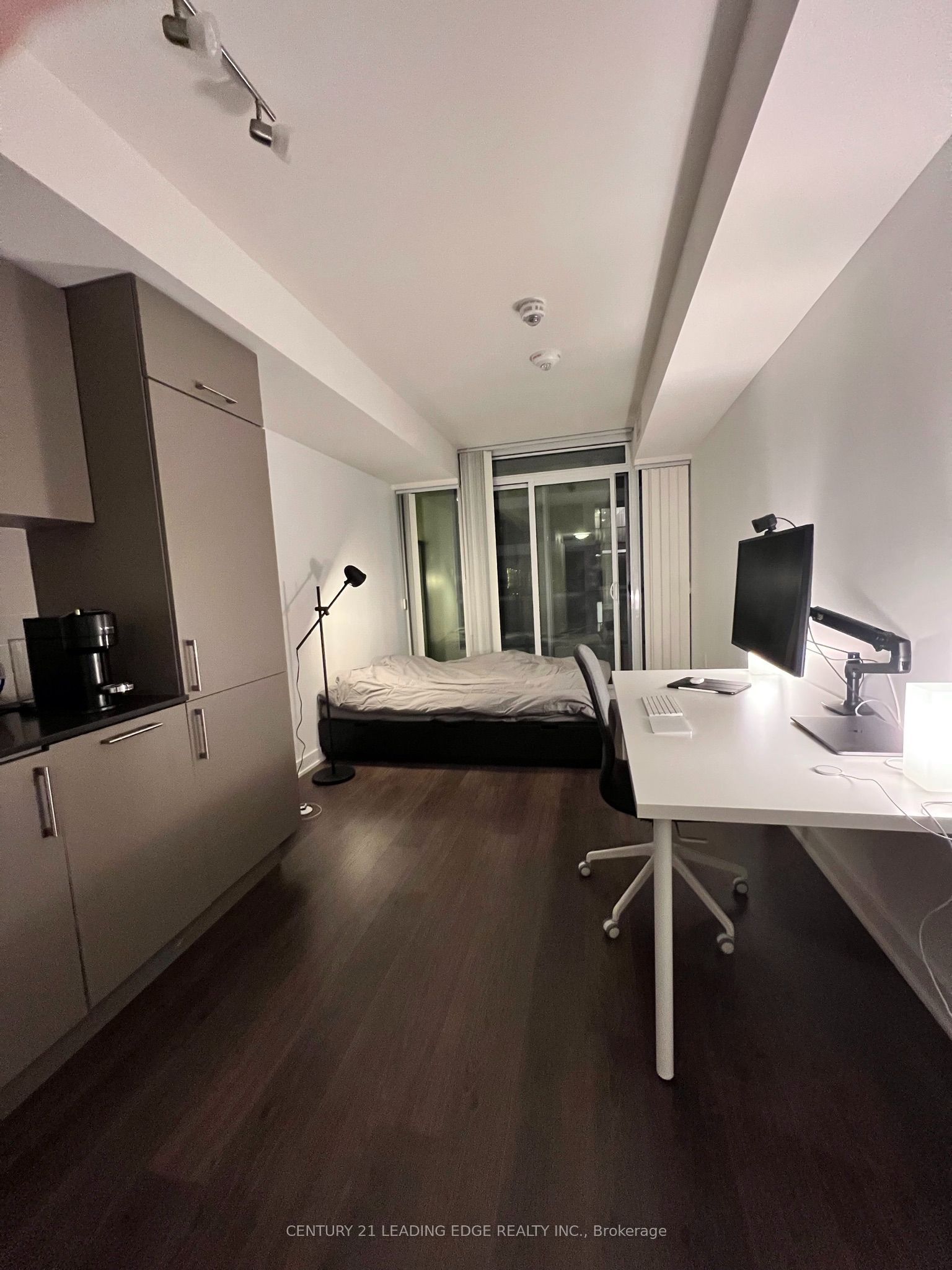 Unit 1116W - 27 Bathurst Street, Toronto 5
