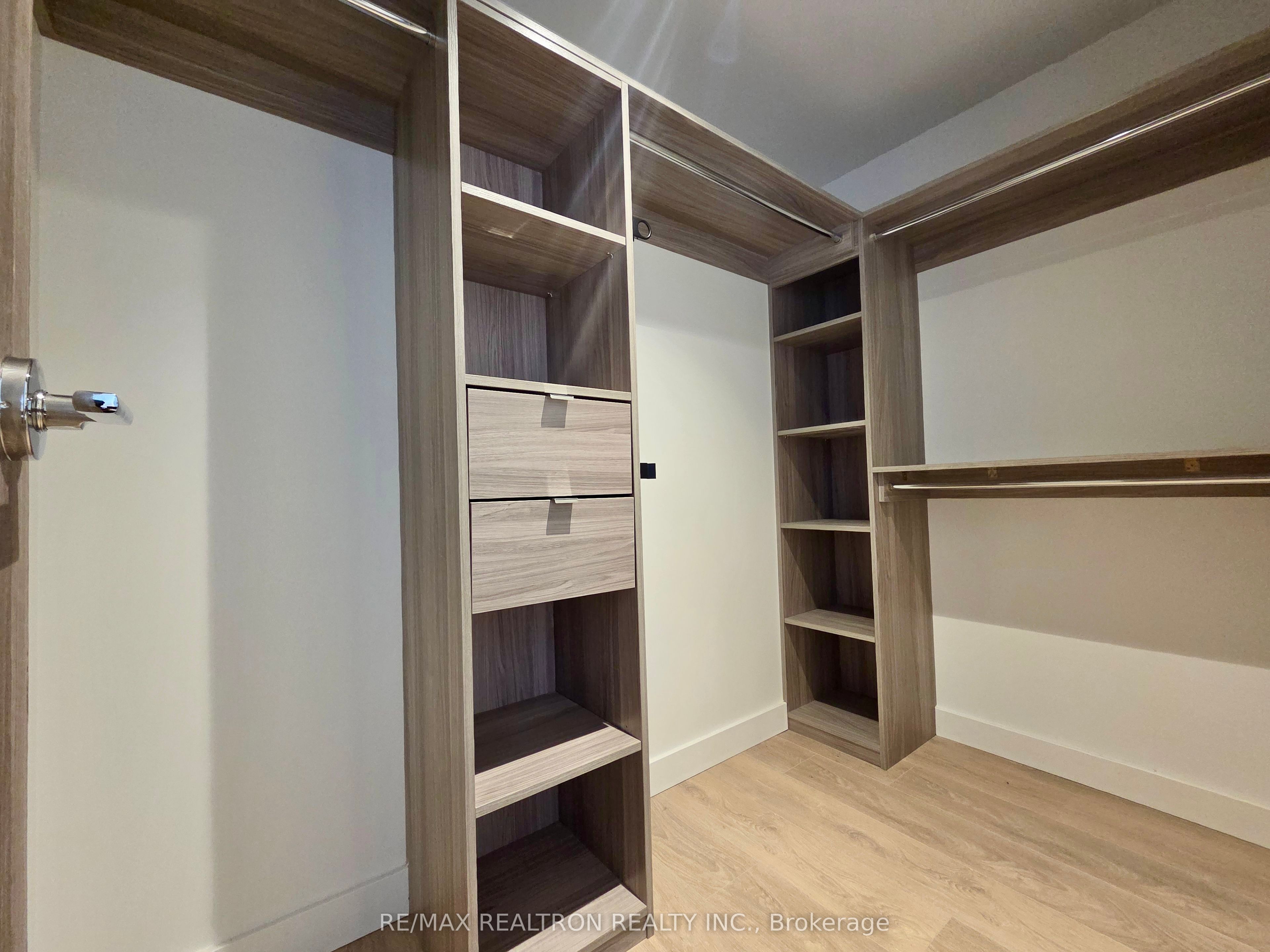 Unit 3102 - 85 McMahon Drive, North York 4