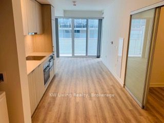 Unit 609 - 15 Queens Quay E, Toronto 3