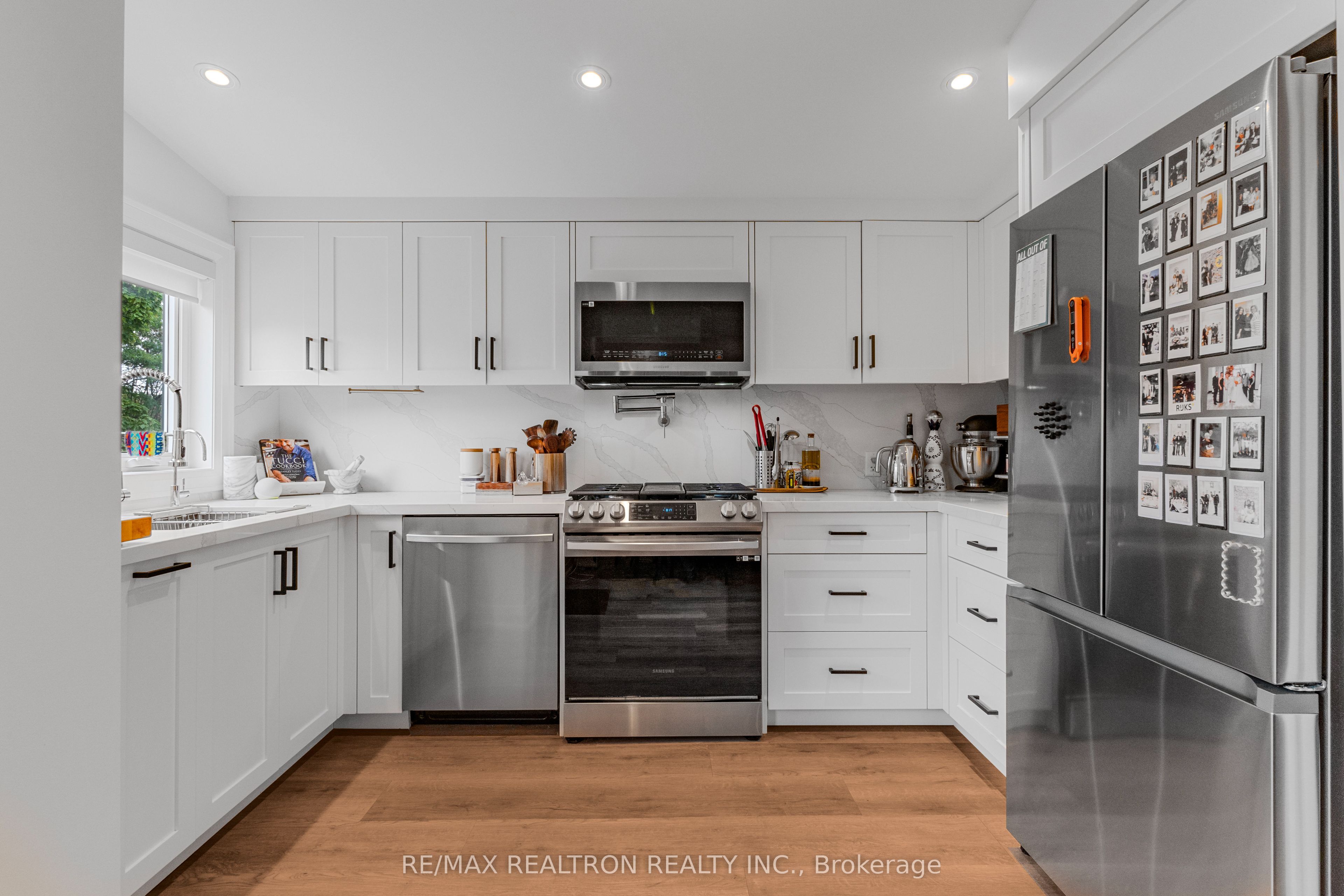 Unit Unit 3 - 887 Avenue Road, Toronto 5