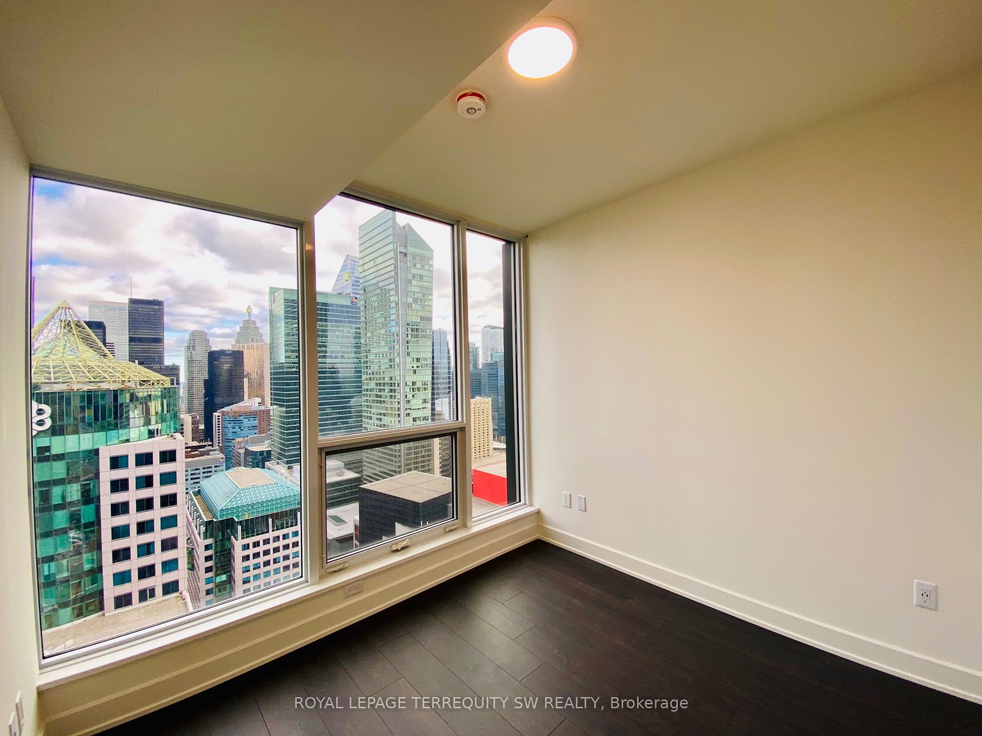 Unit 3306 - 15 Mercer Street, Toronto 4