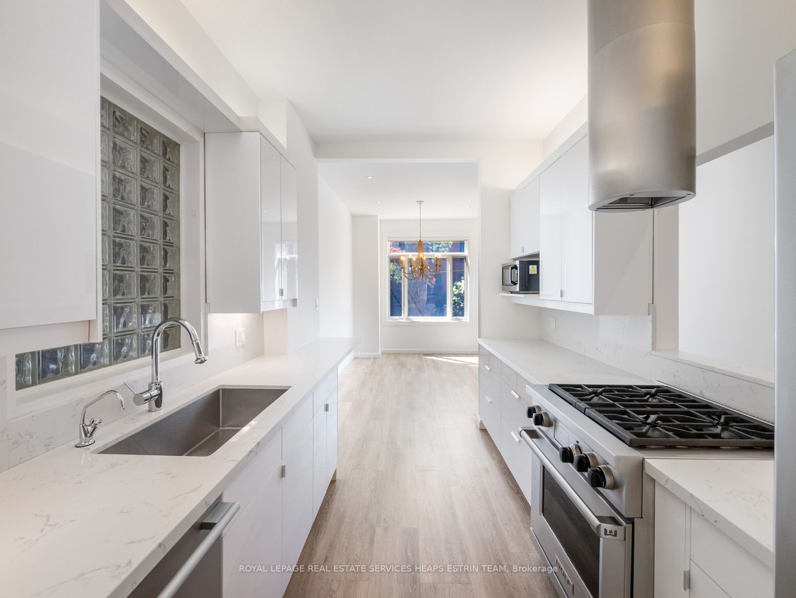 60 Boswell Avenue, Toronto 5