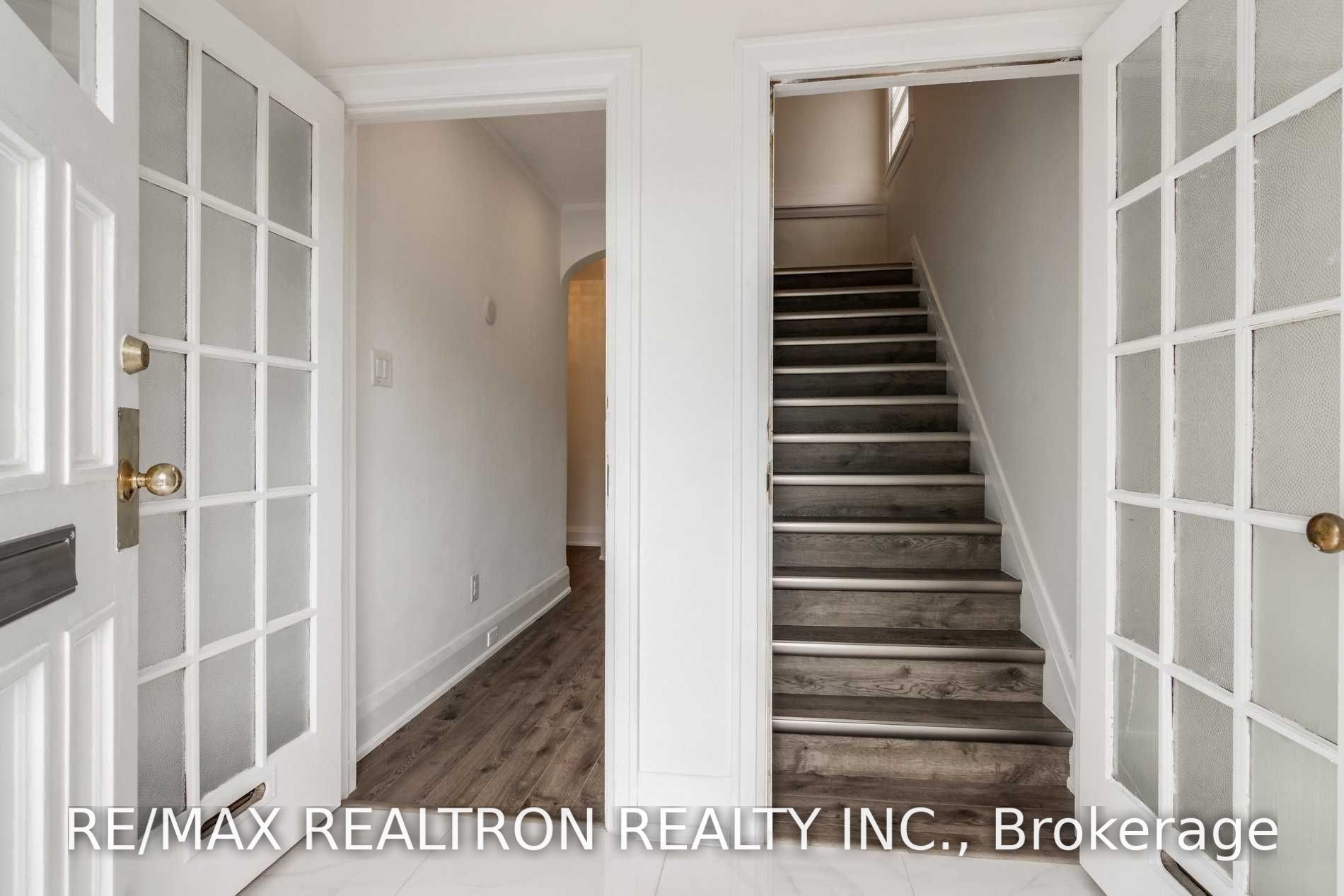 Unit Upper - 4 Hillholm Road, Toronto 4