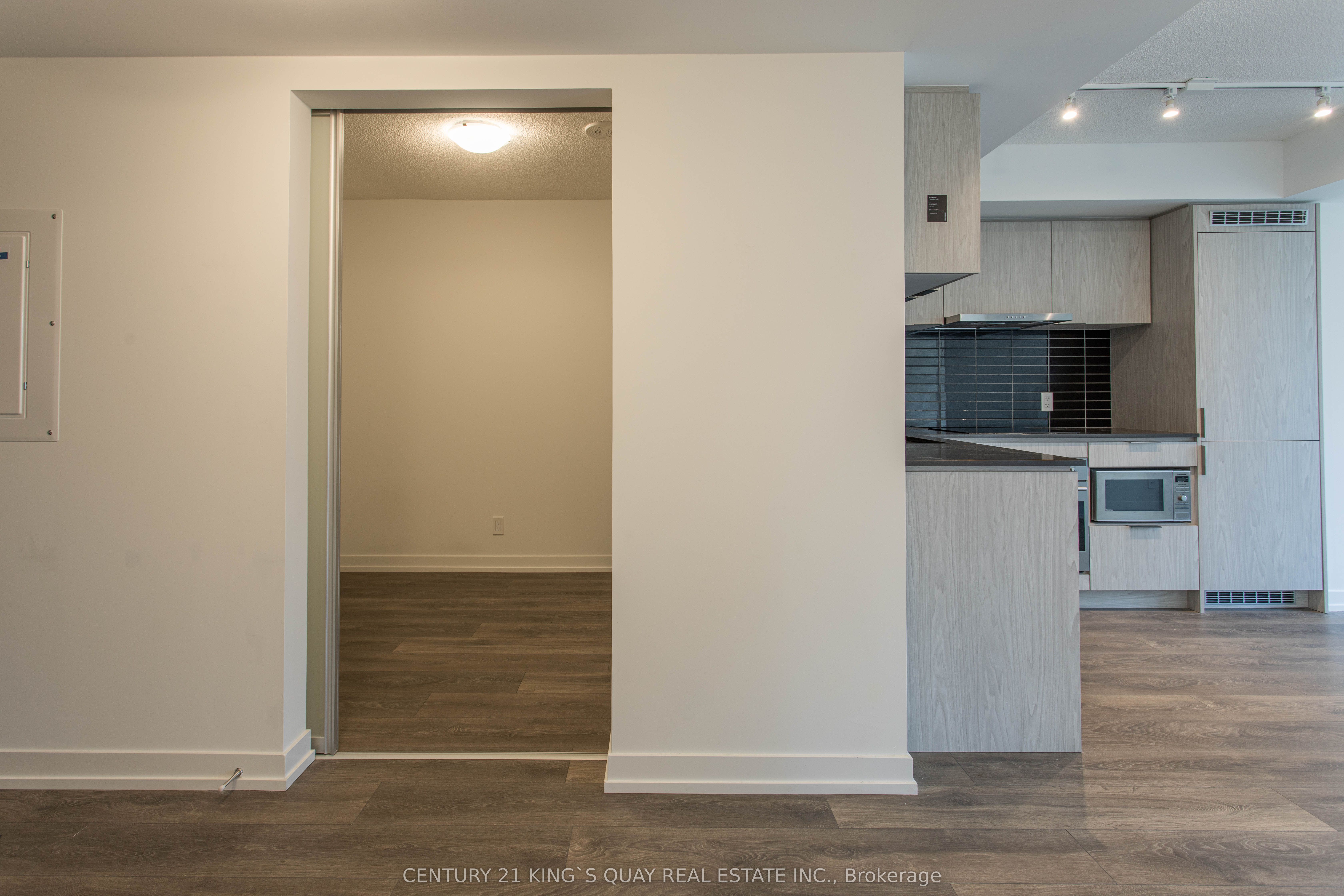 Unit 2005 - 60 Shuter Street, Toronto 3