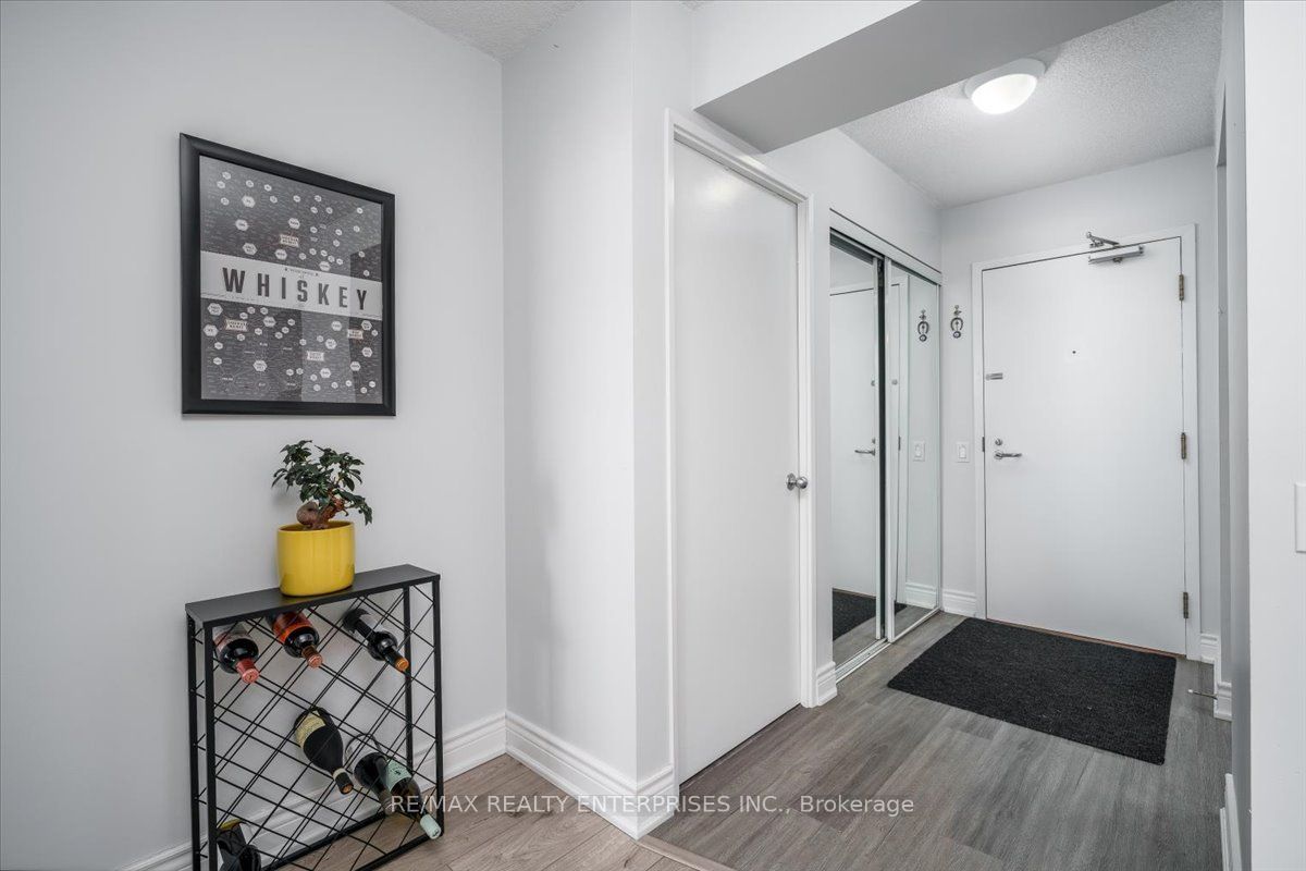 Unit 506 - 21 Overlea Boulevard NE, Toronto 3