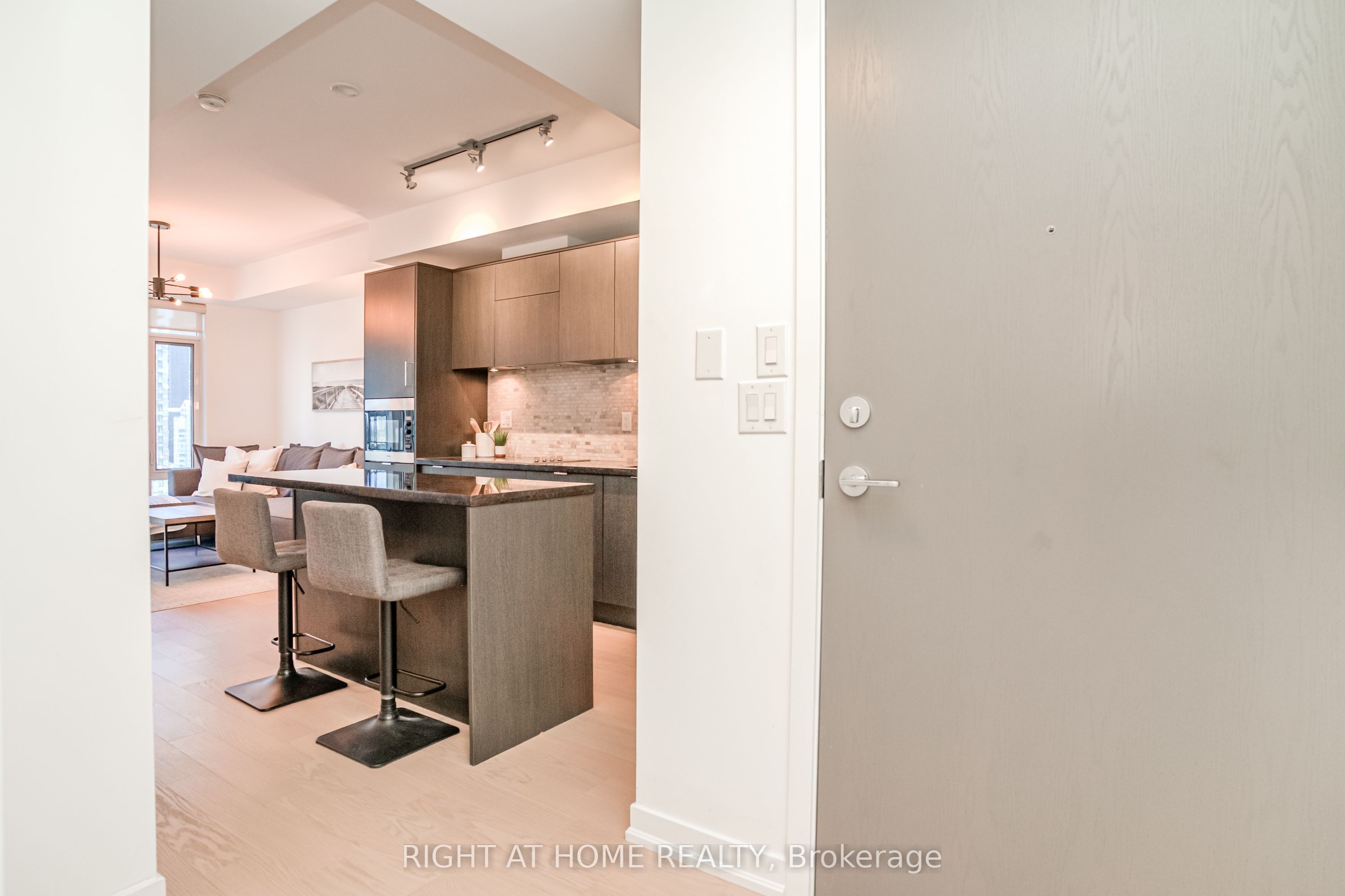 Unit 1808 - 21 Widmer Street, Toronto 5