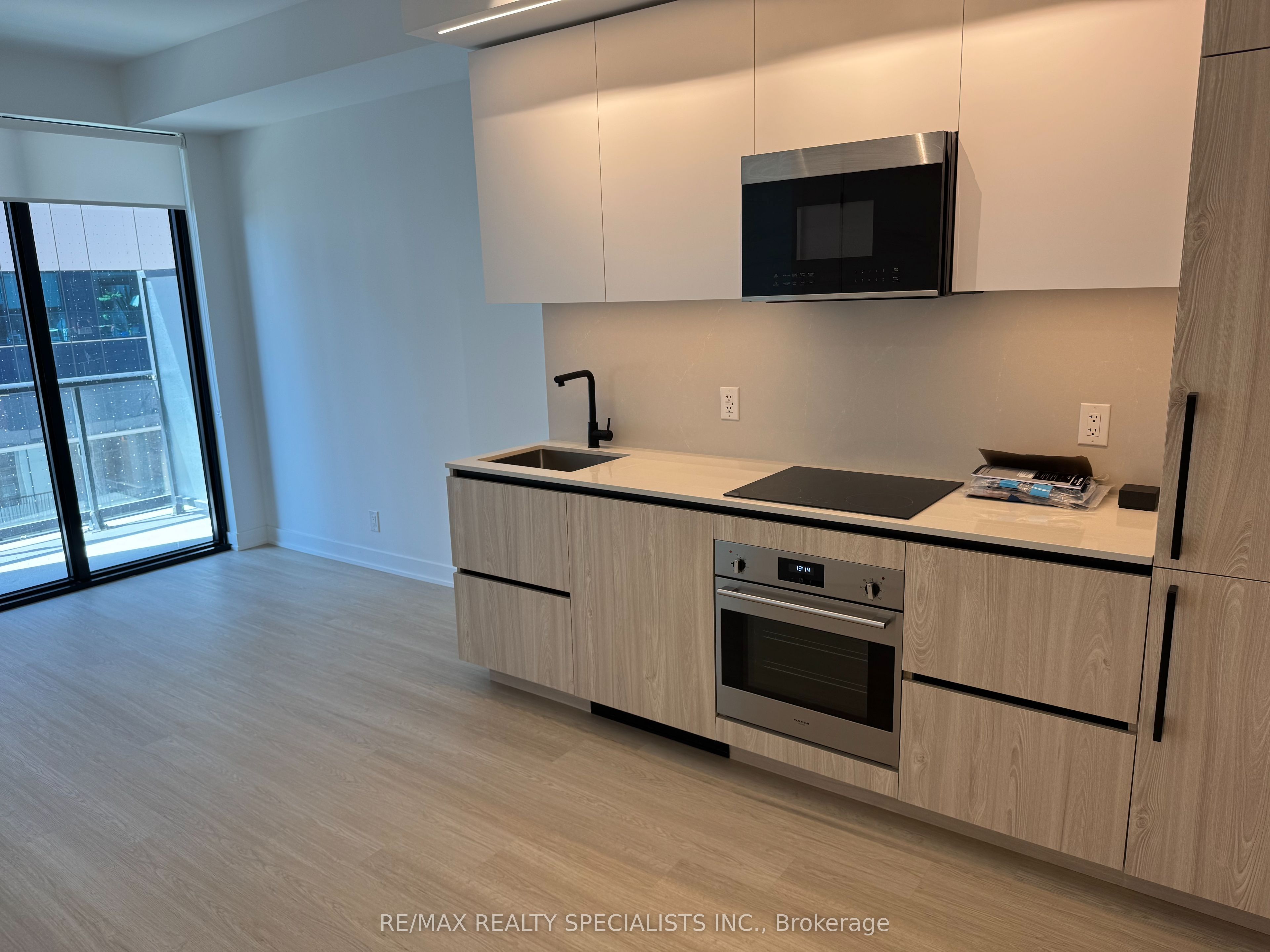 Unit 311 - 699 SHEPPARD Avenue E, North York 2