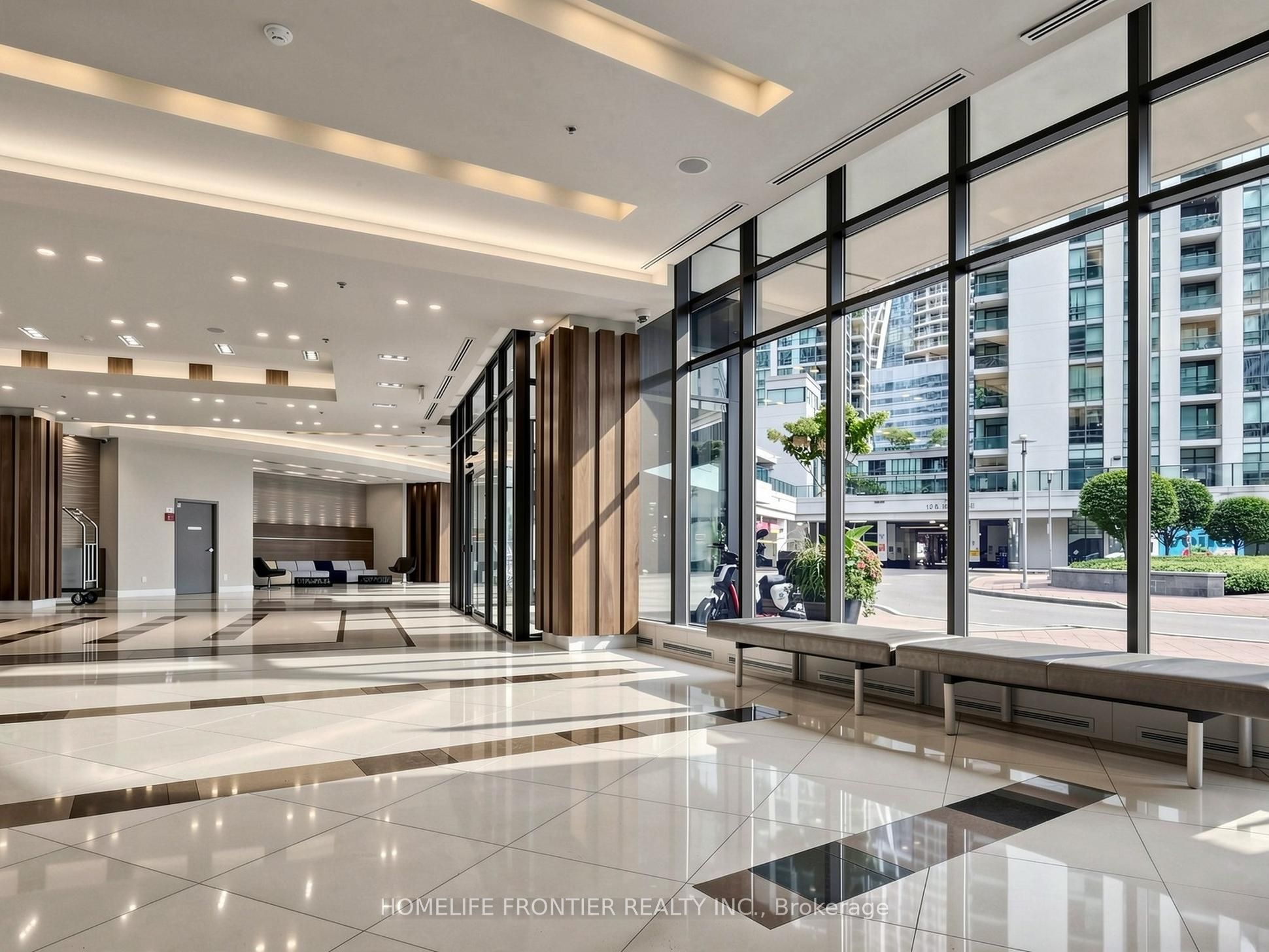 Unit 707 - 33 Bay Street, Toronto 4