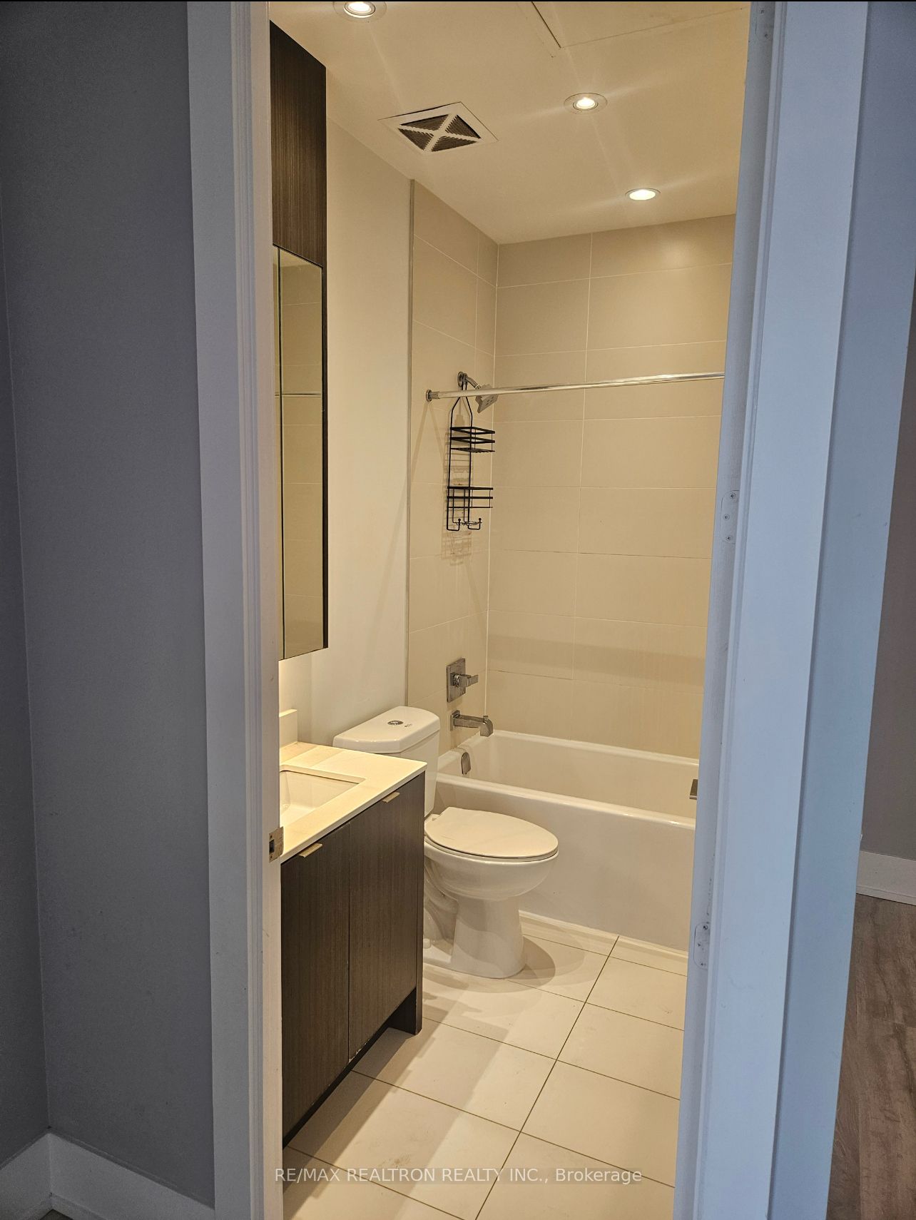 Unit 244 - 15 Merchant's Wharf, Toronto 5