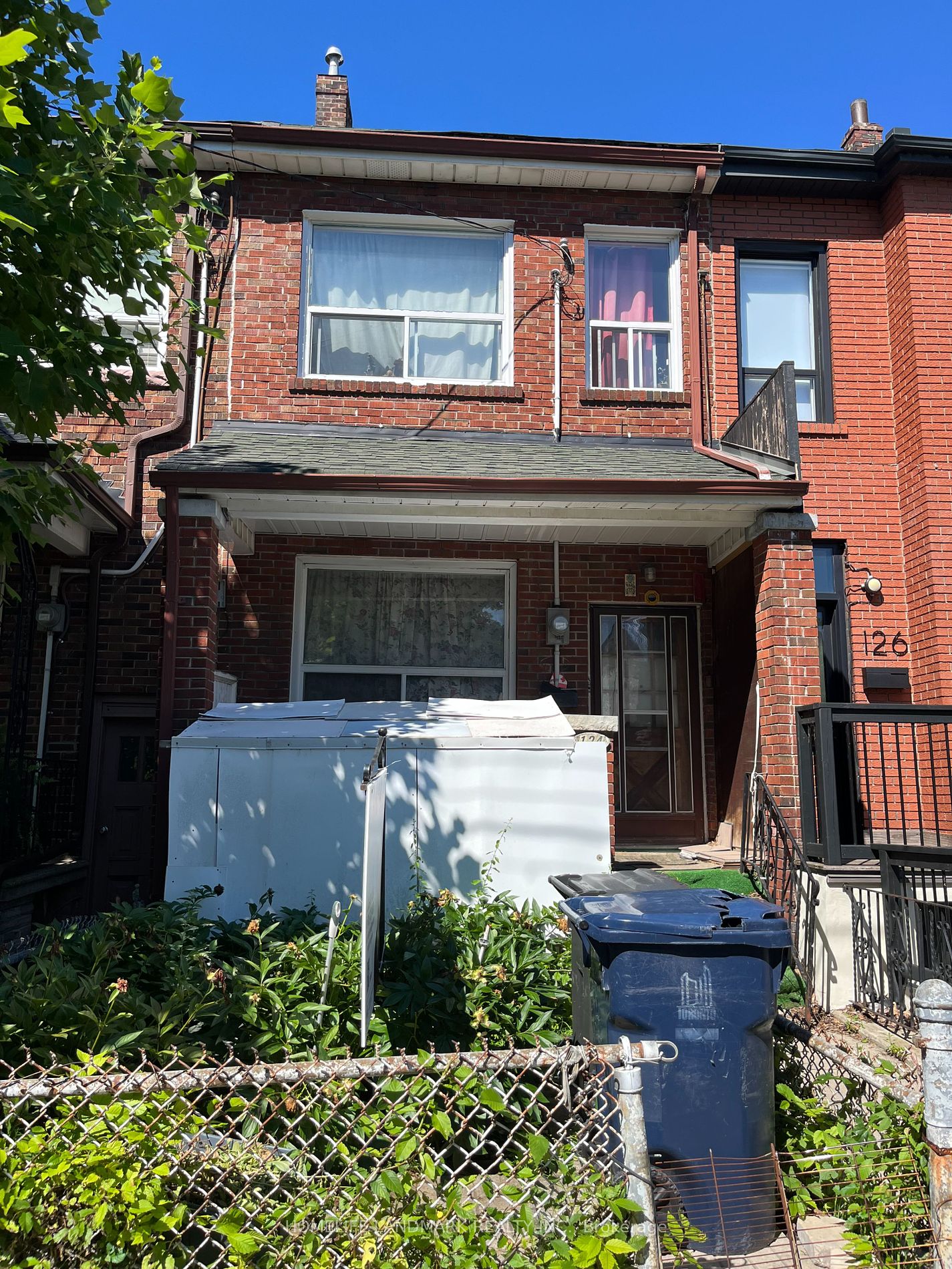 124 Euclid Ave, Toronto, Ontario M6J2J9 Listing History | HouseSigma