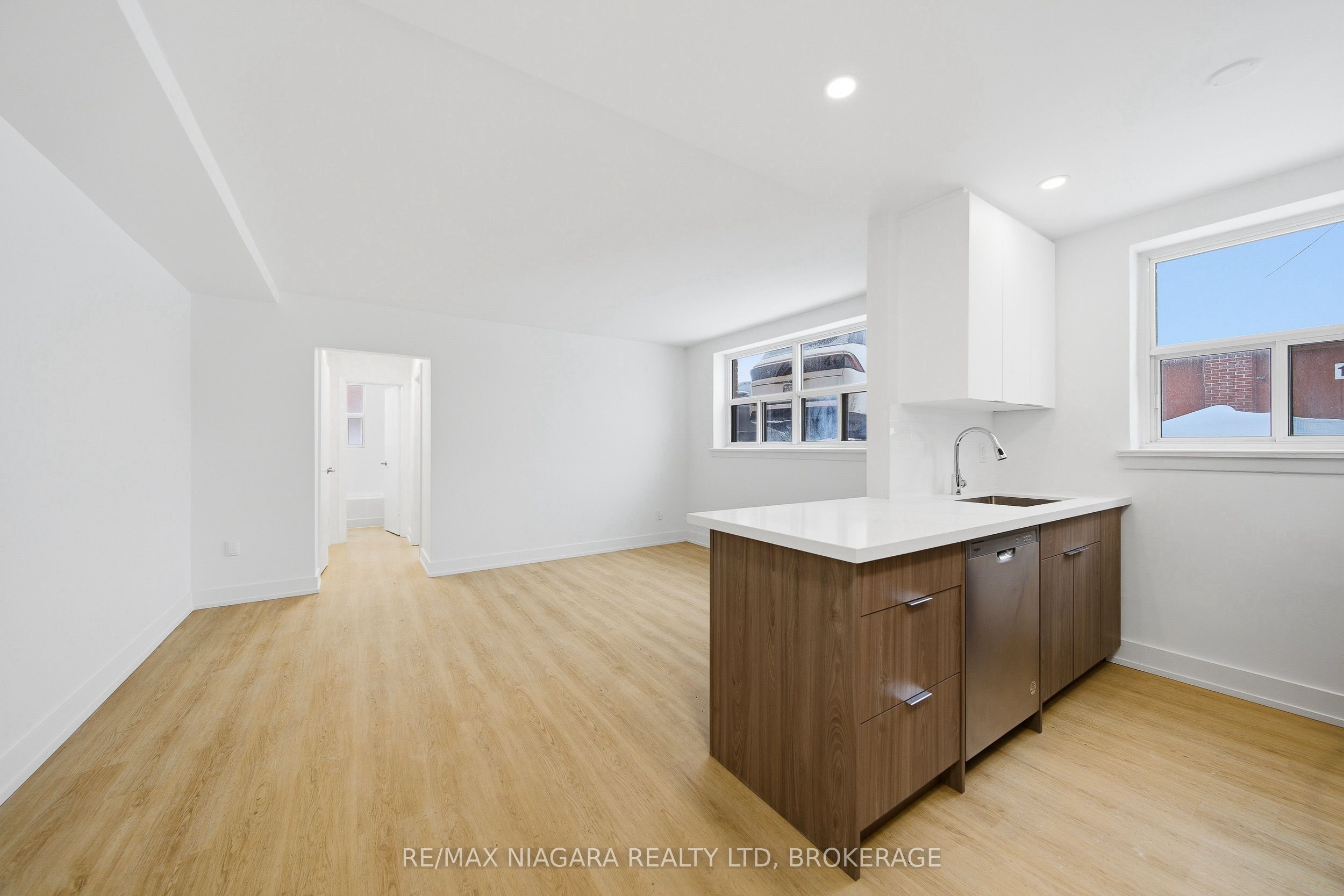 Unit Unit B - 993 O'connor Drive, Toronto 2