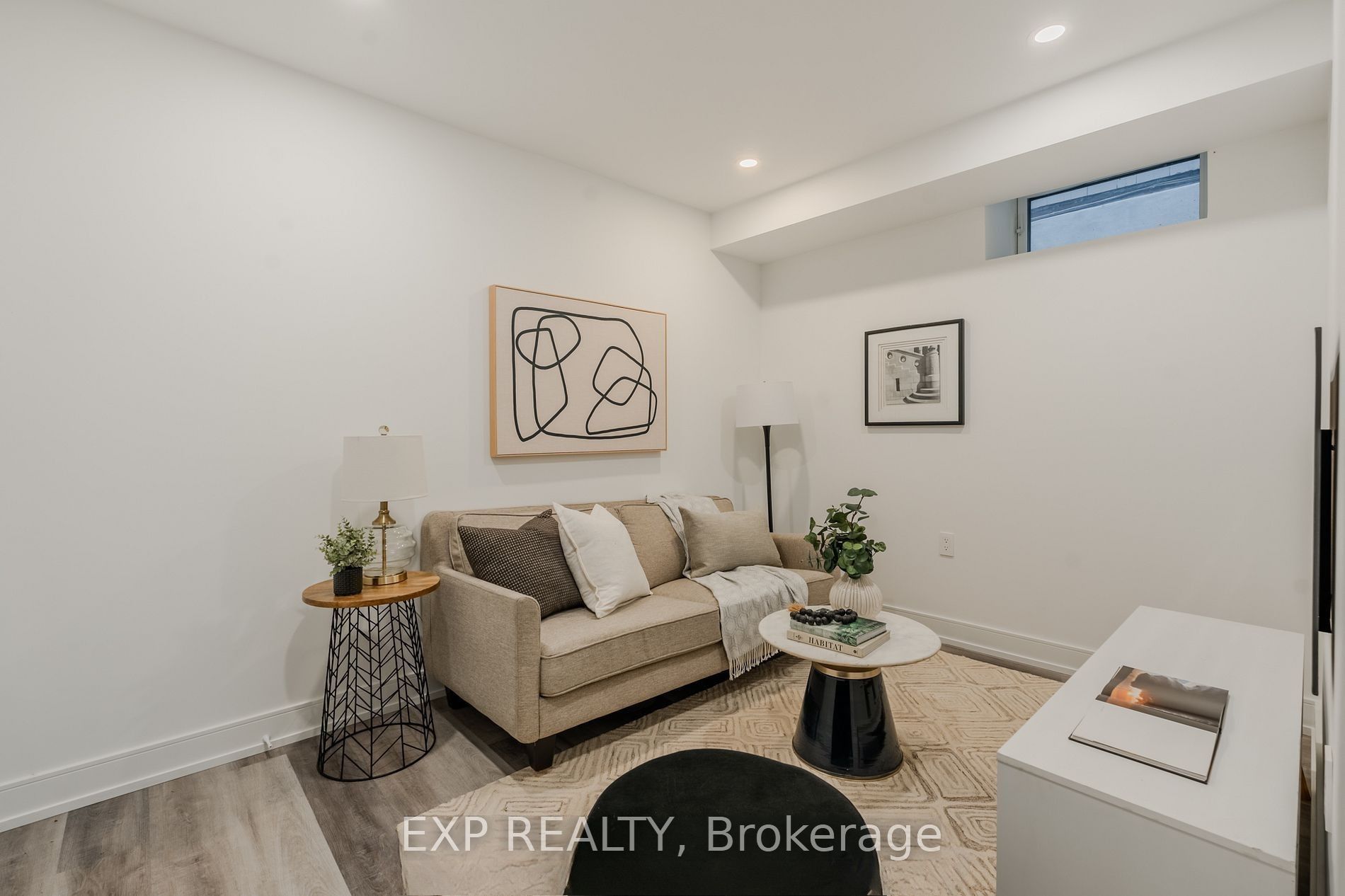 Unit Lower - 19 Devon Road, Toronto 5